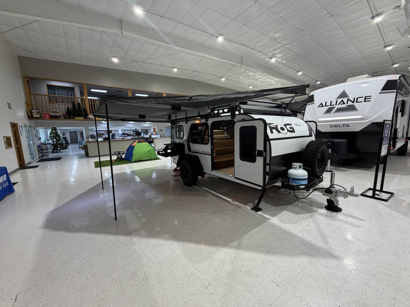 NEW 2027 Encore ROG 12BH-SS - Four Seasons RV