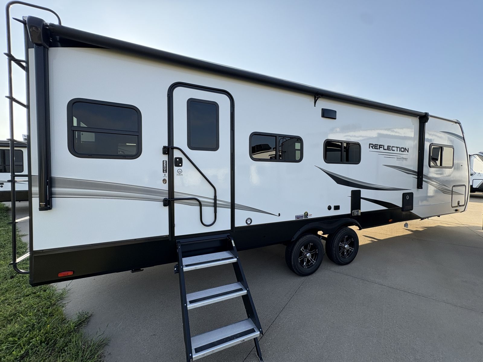 USED 2024 Grand Design Reflection 296RDTS - Four Seasons RV