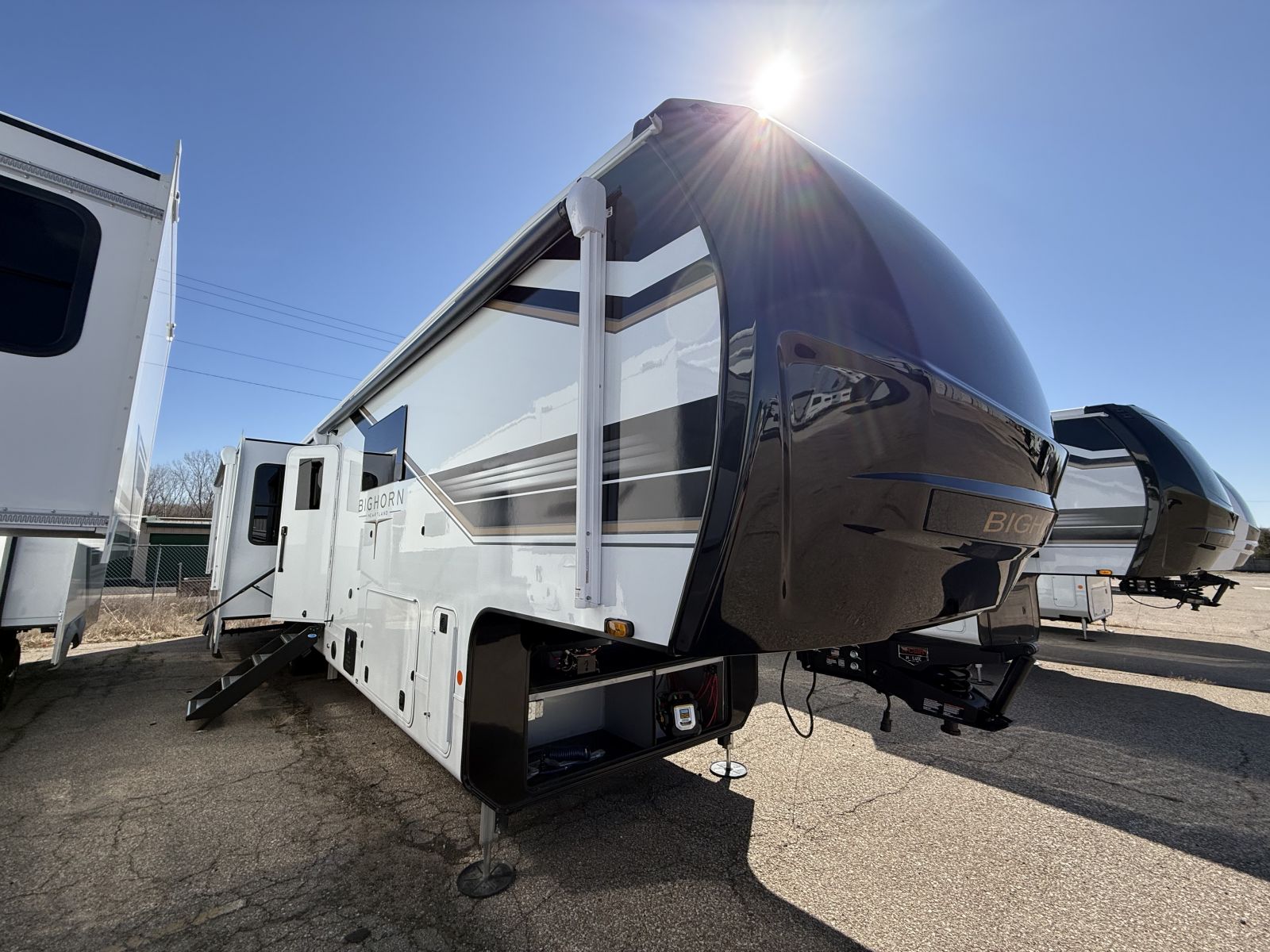 NEW 2026 Heartland BIGHORN 39RK - Four Seasons RV