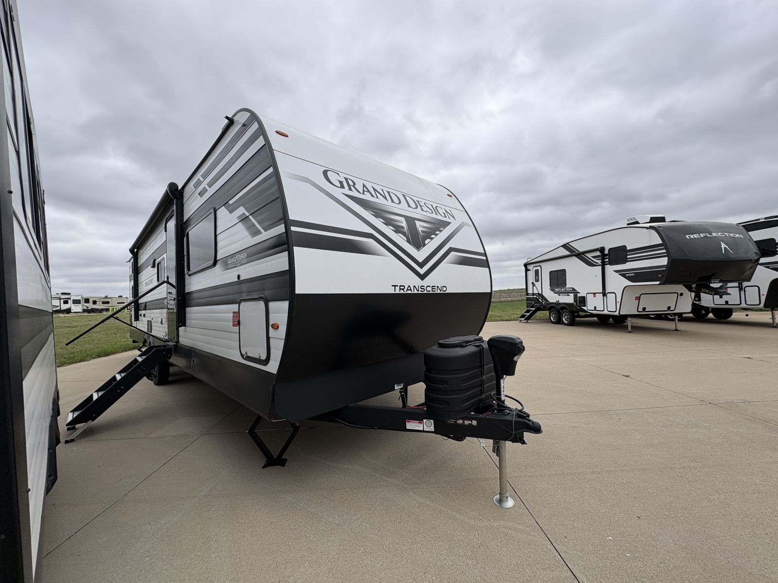NEW 2026 Grand Design TRANSCEND 335BHT - Four Seasons RV