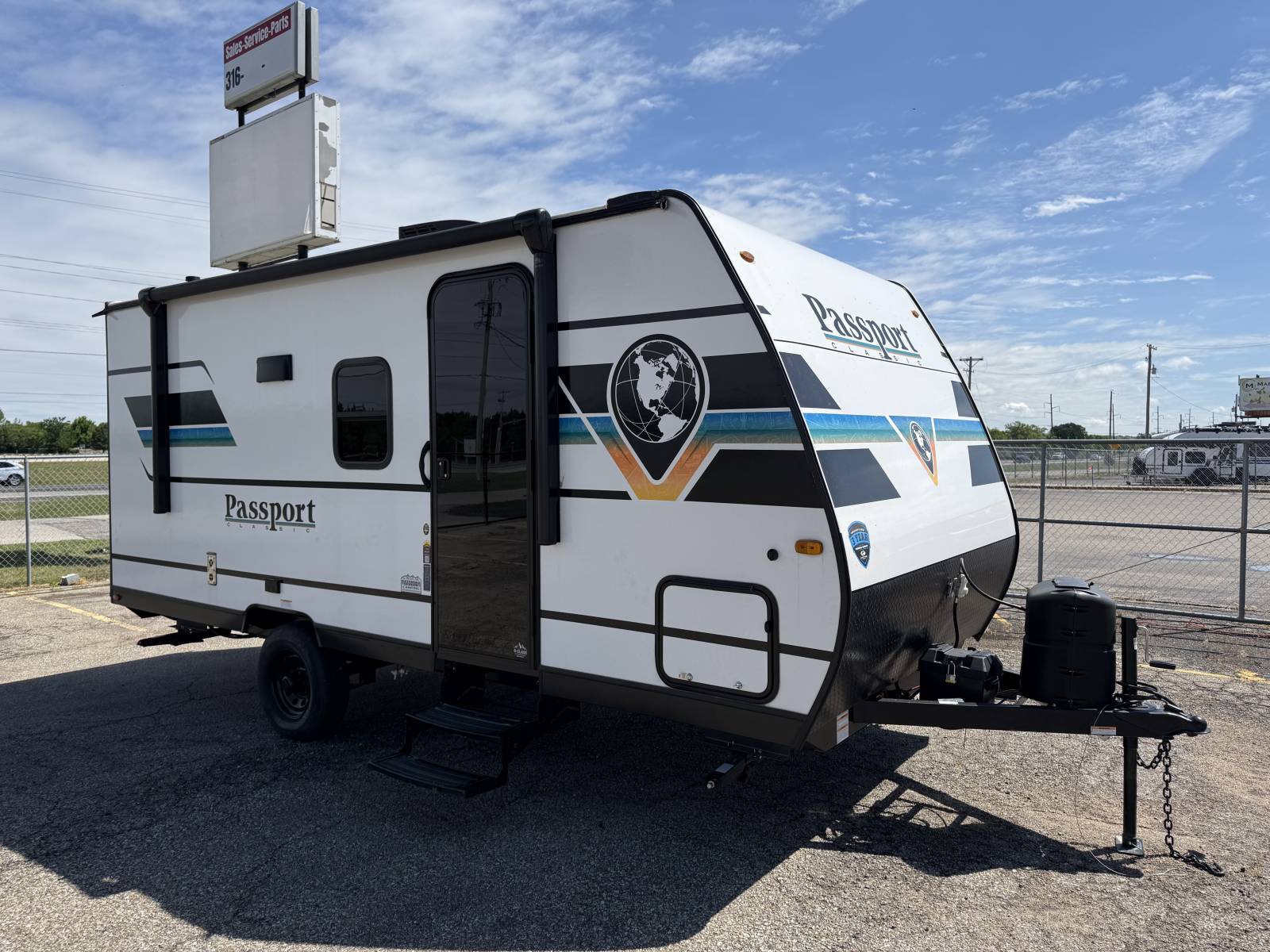 USED 2025 PASSPORT 170BH - Four Seasons RV