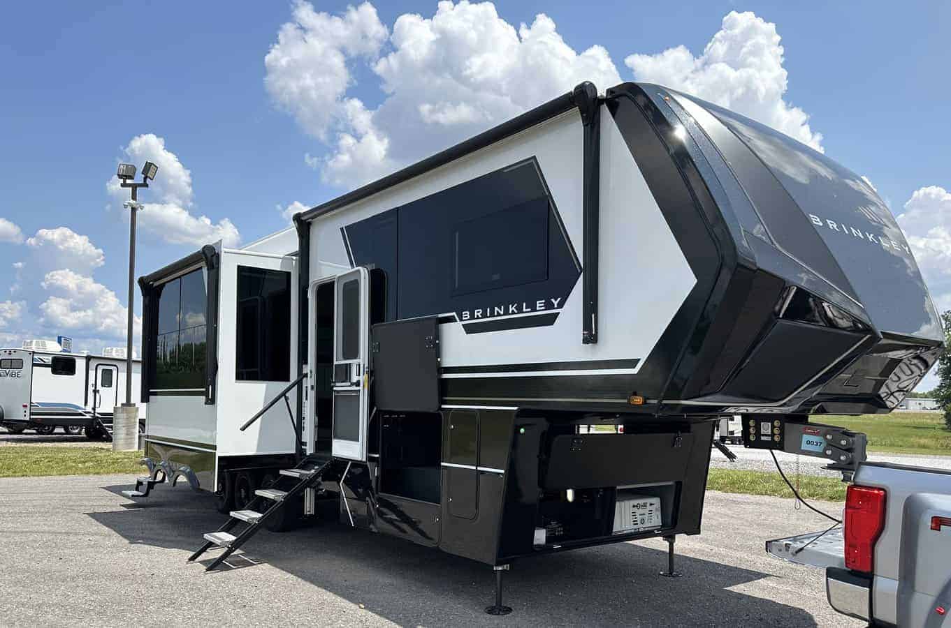 NEW 2024 Brinkley RV Model G 3500 ALMO, KY