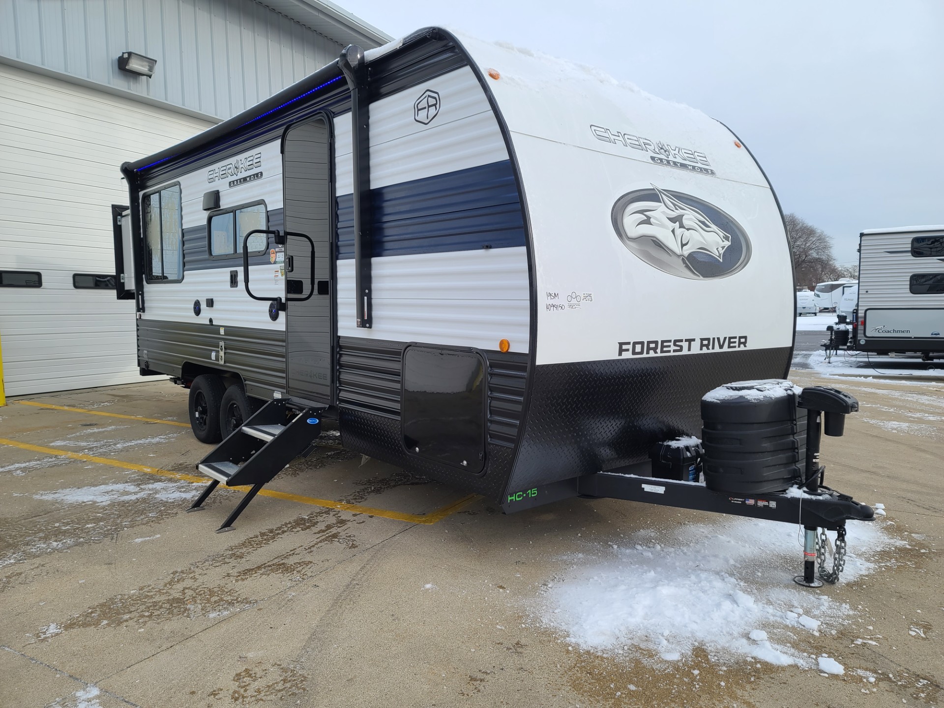NEW Forest River Cherokee Grey Wolf 19SM - All American Coach