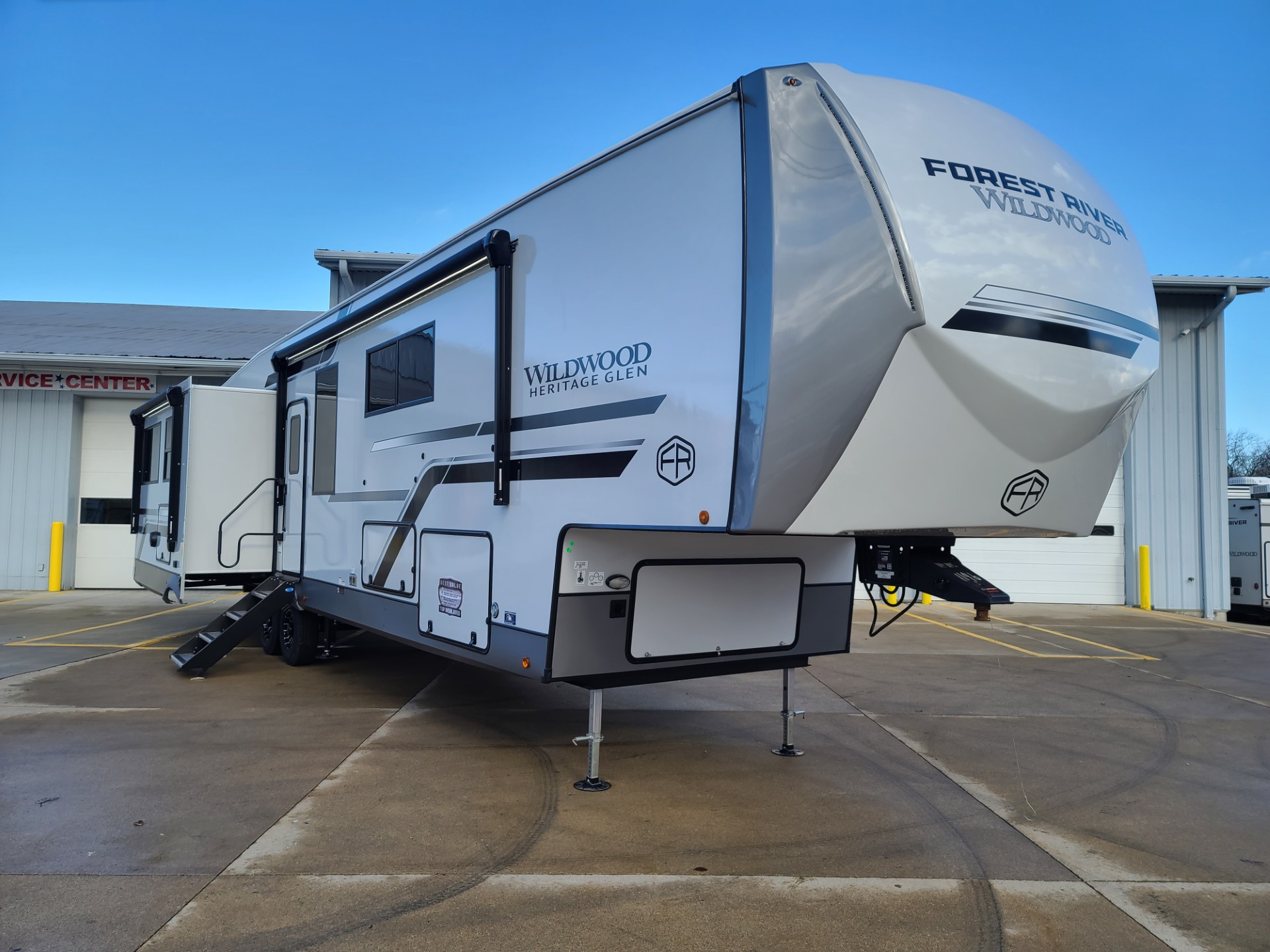 NEW 2026 Forest River Wildwood Heritage Glen 380WDR - All American Coach