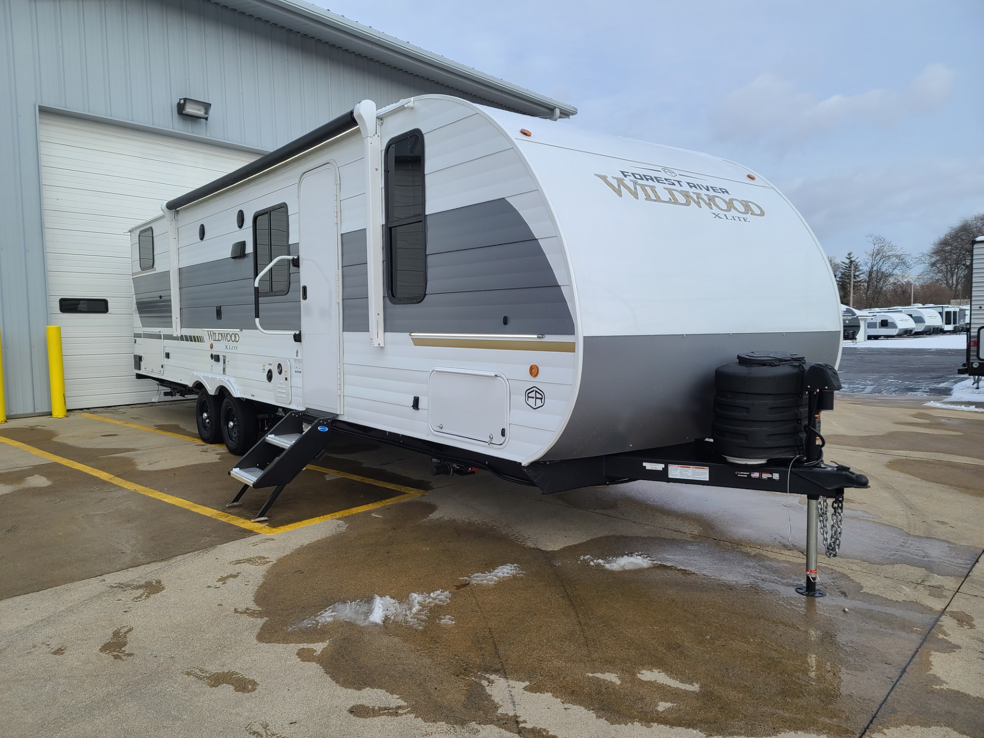 NEW 2026 Forest River Wildwood X-Lite 273QBXL - All American Coach