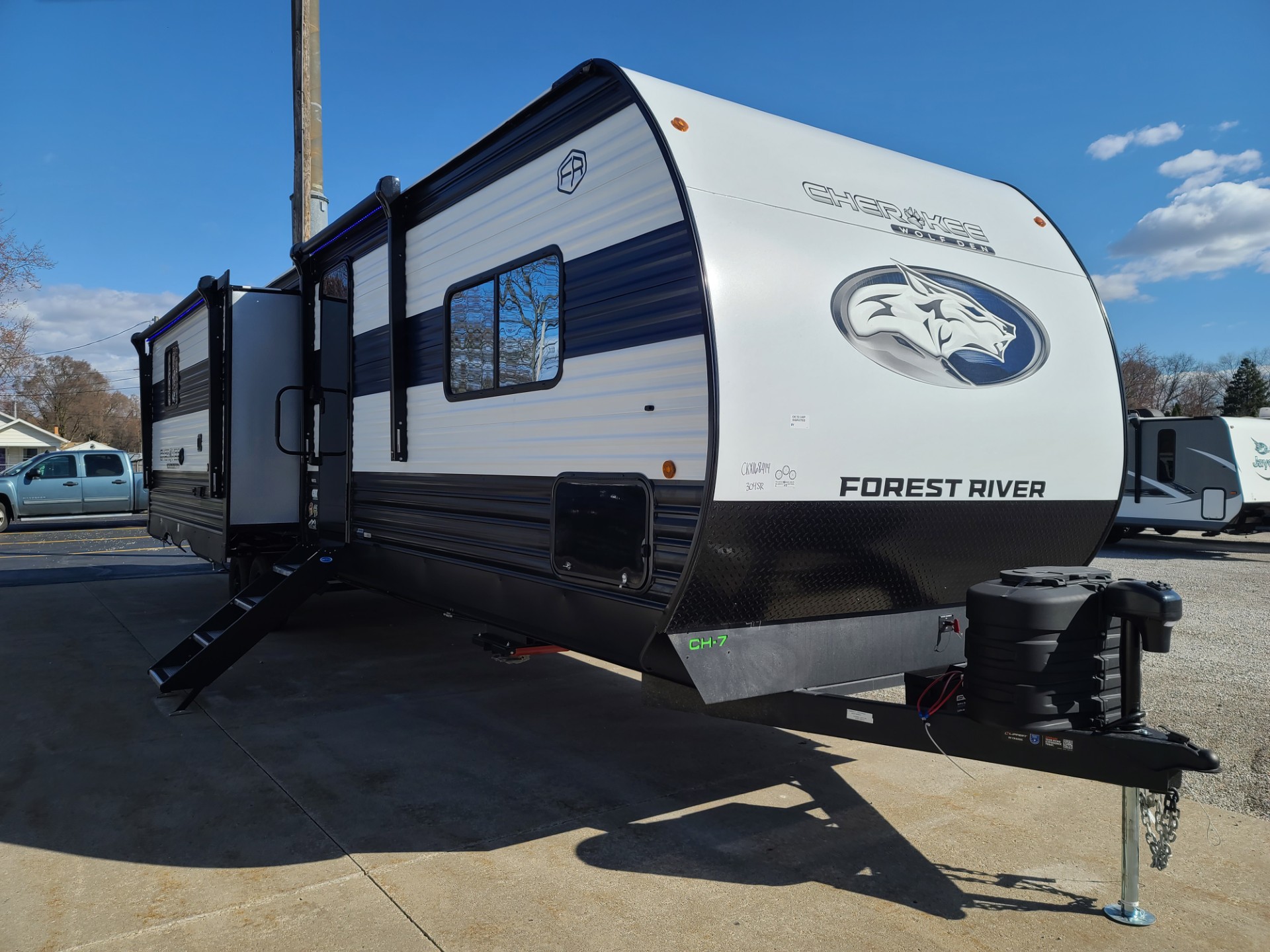 NEW 2026 Forest River Cherokee Wolf Den 304SR - All American Coach