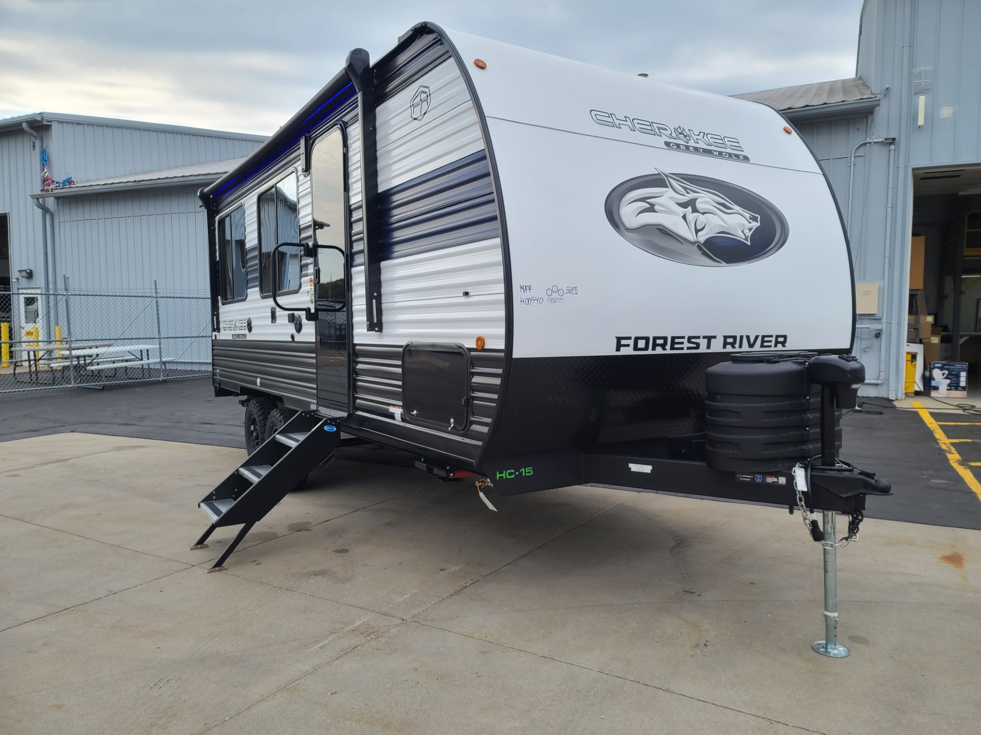 NEW 2026 Cherokee Grey Wolf 18RR - All American Coach