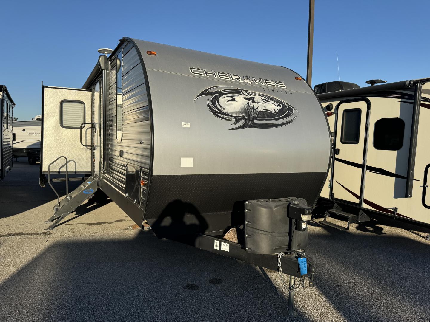 CONSIGNMENT 2020 Forest River CHEROKEE 274WK