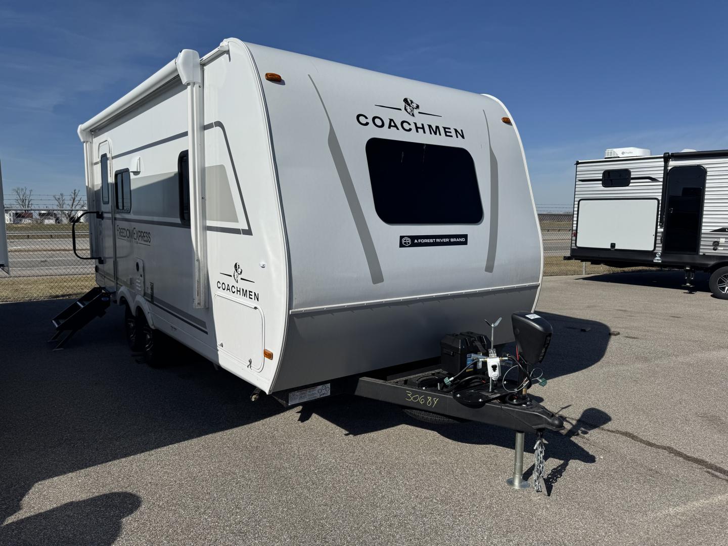 NEW 2025 Coachmen FREEDOM EXPRESS 19SE