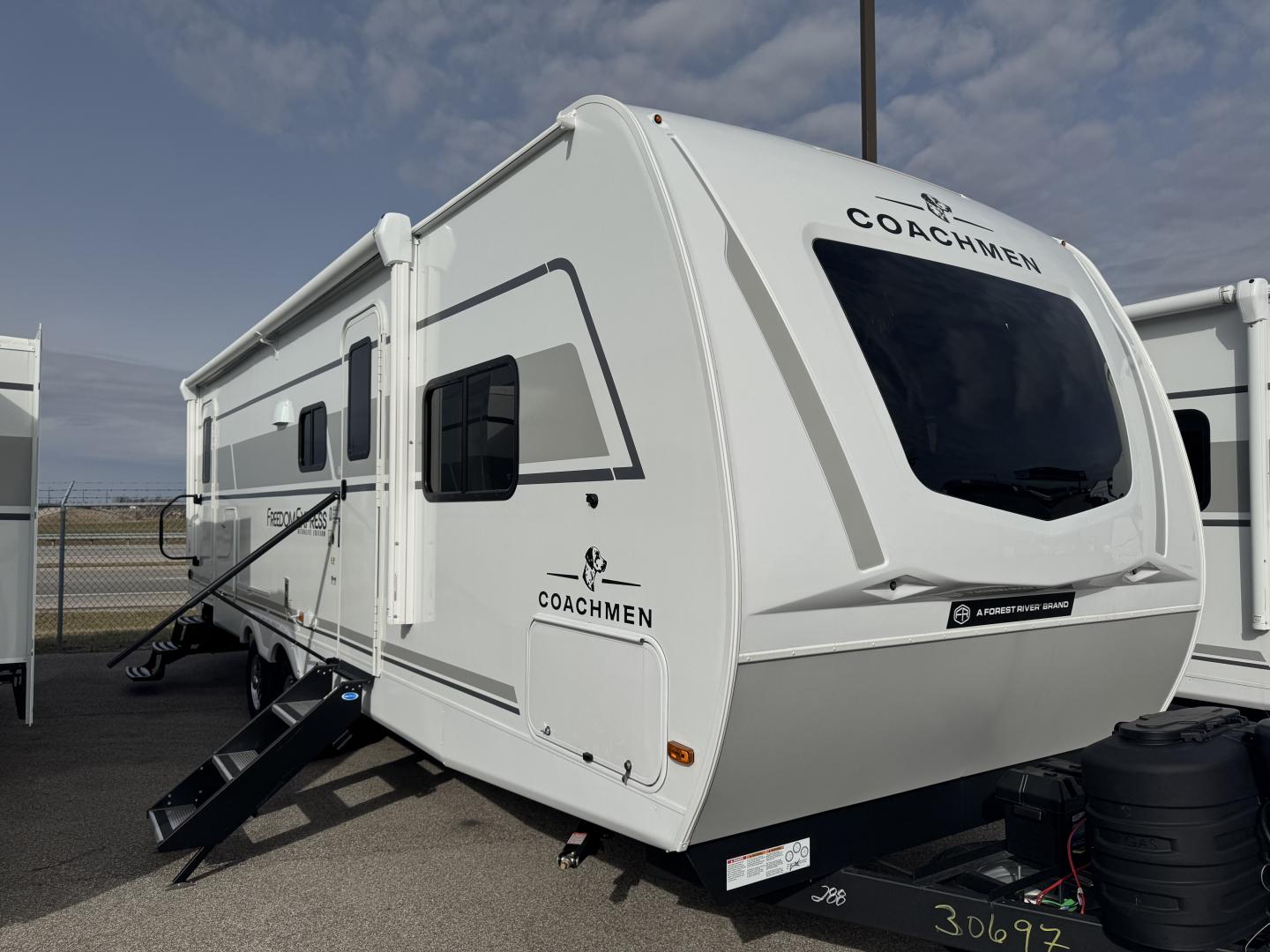 NEW 2025 Coachmen FREEDOM EXPRESS 288BHDS - American RV