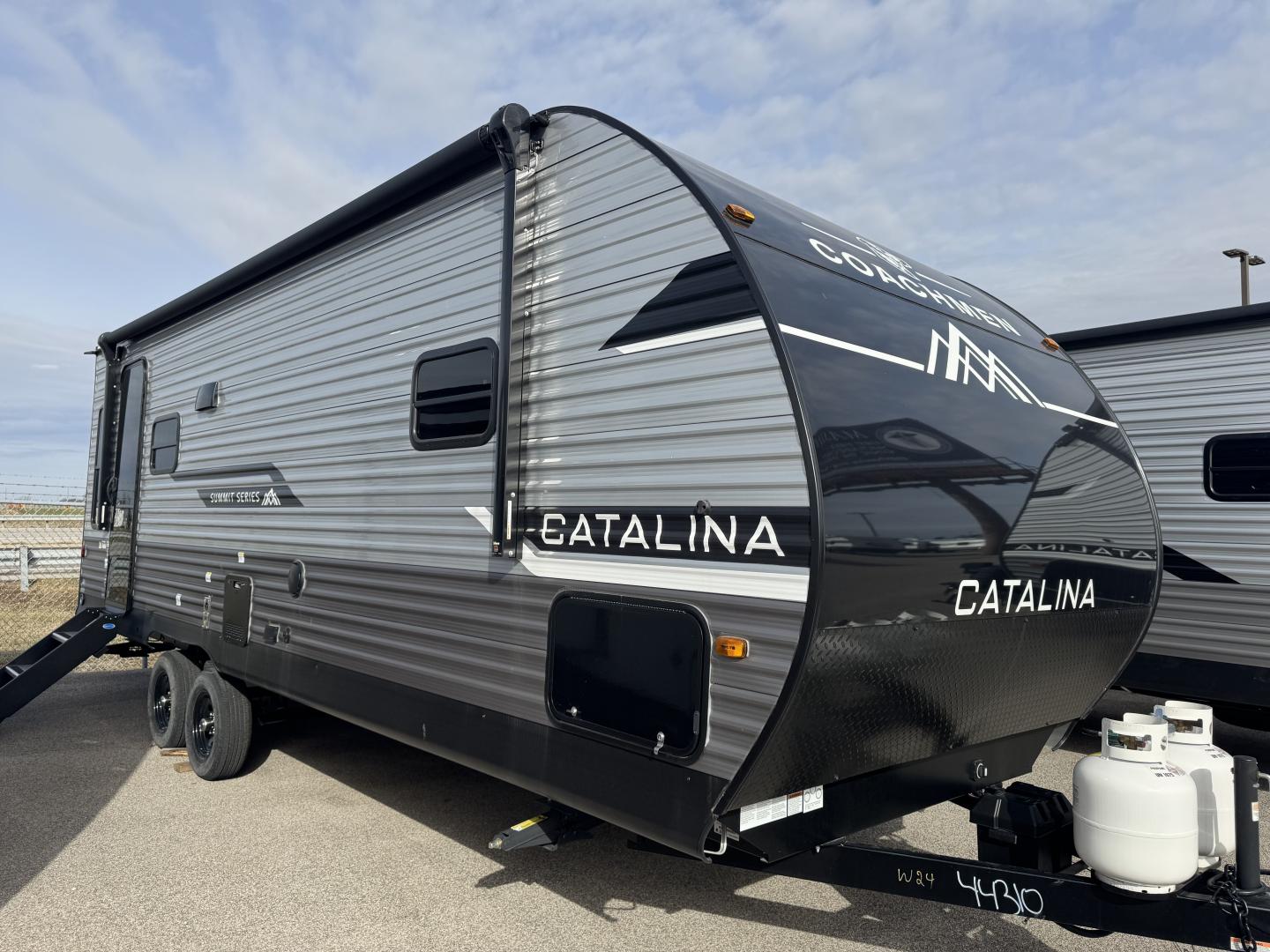 NEW 2025 Coachmen CATALINA SUMMIT 231MKS