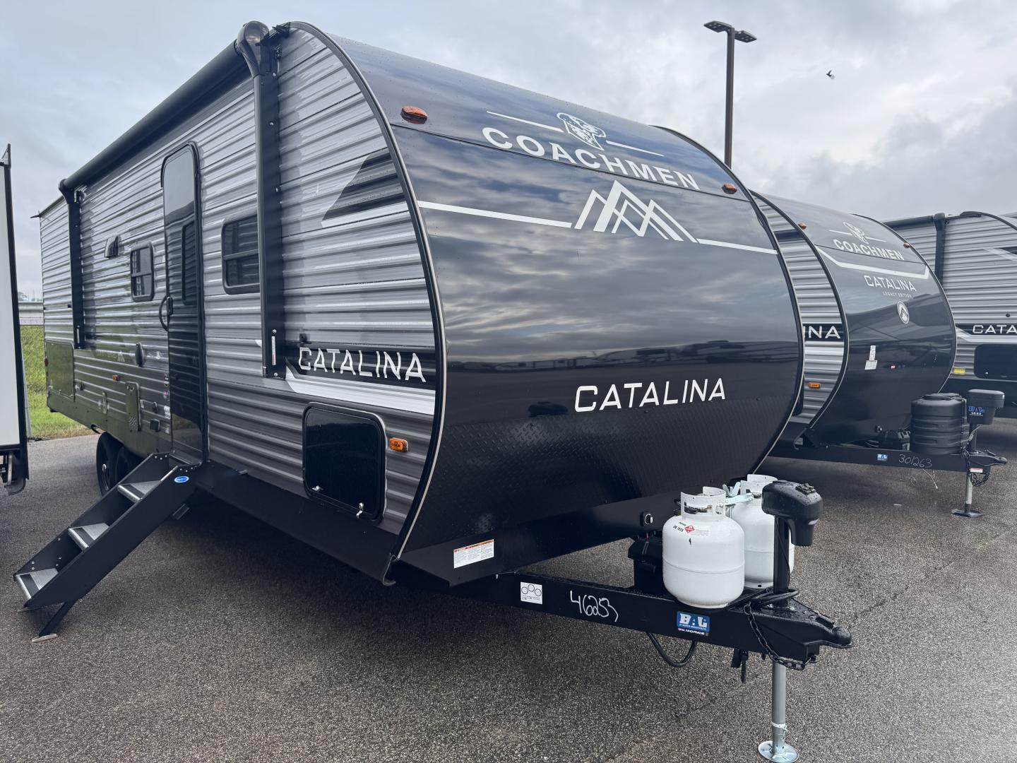 NEW 2025 Coachmen CATALINA SUMMIT 261BHS - American RV