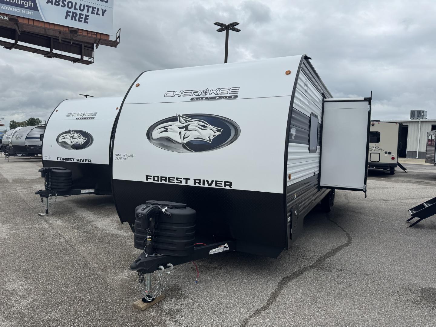 NEW 2026 Forest River CHEROKEE GREY WOLF 26DBH