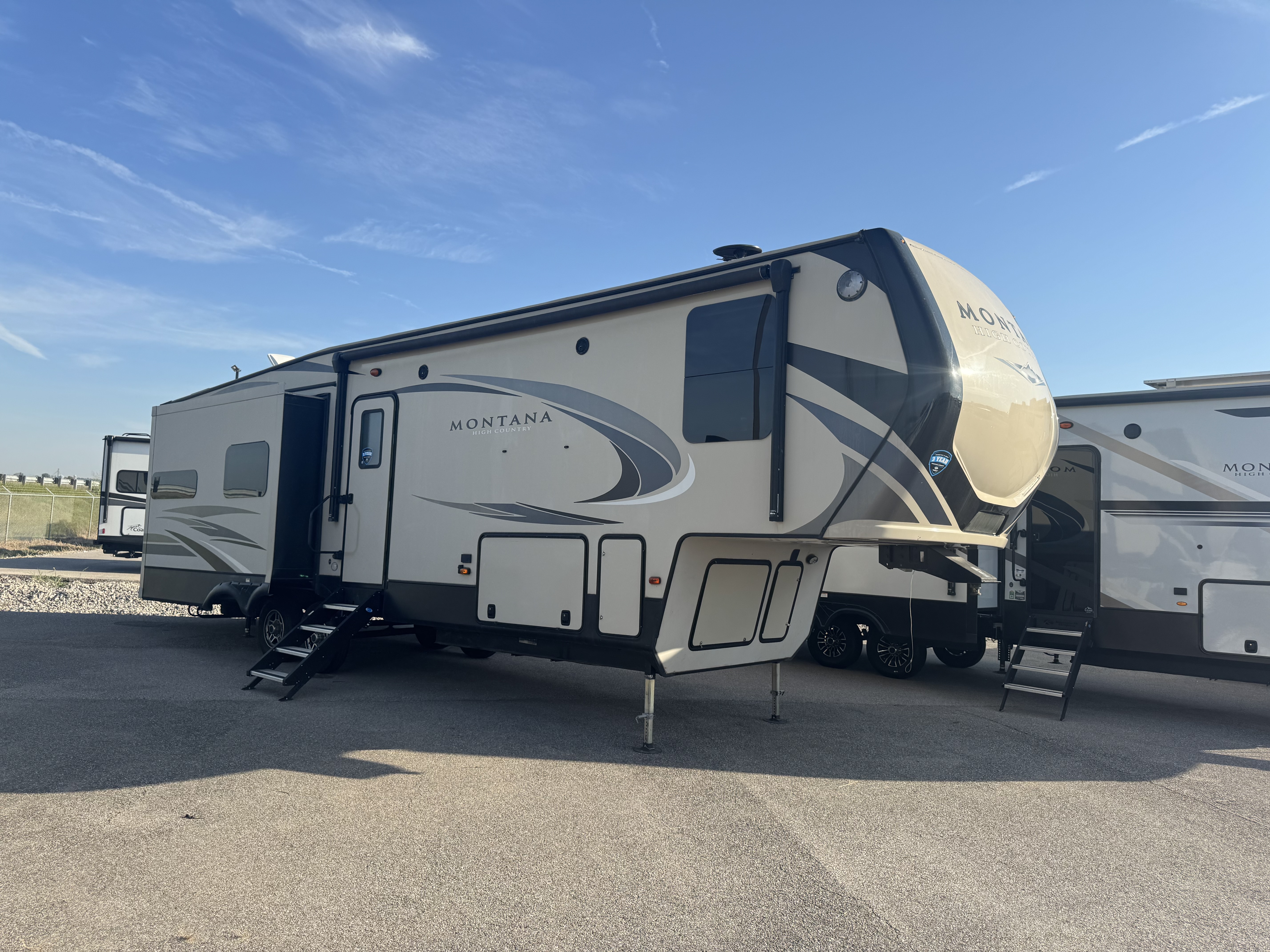 USED 2018 Keystone MONTANA HIGH COUNTRY 321MK