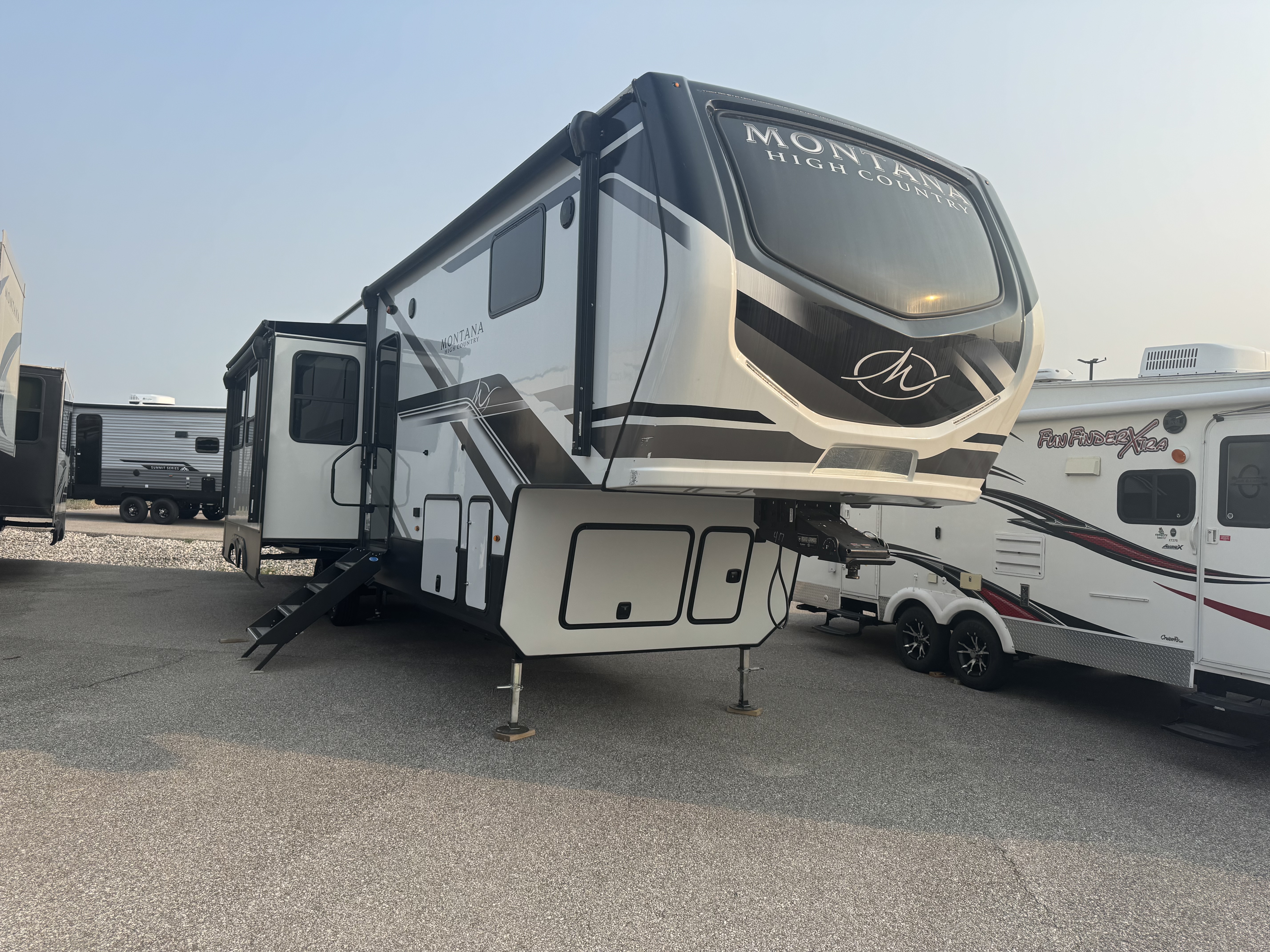 USED 2024 Keystone MONTANA HIGH COUNTRY 389BH - American RV