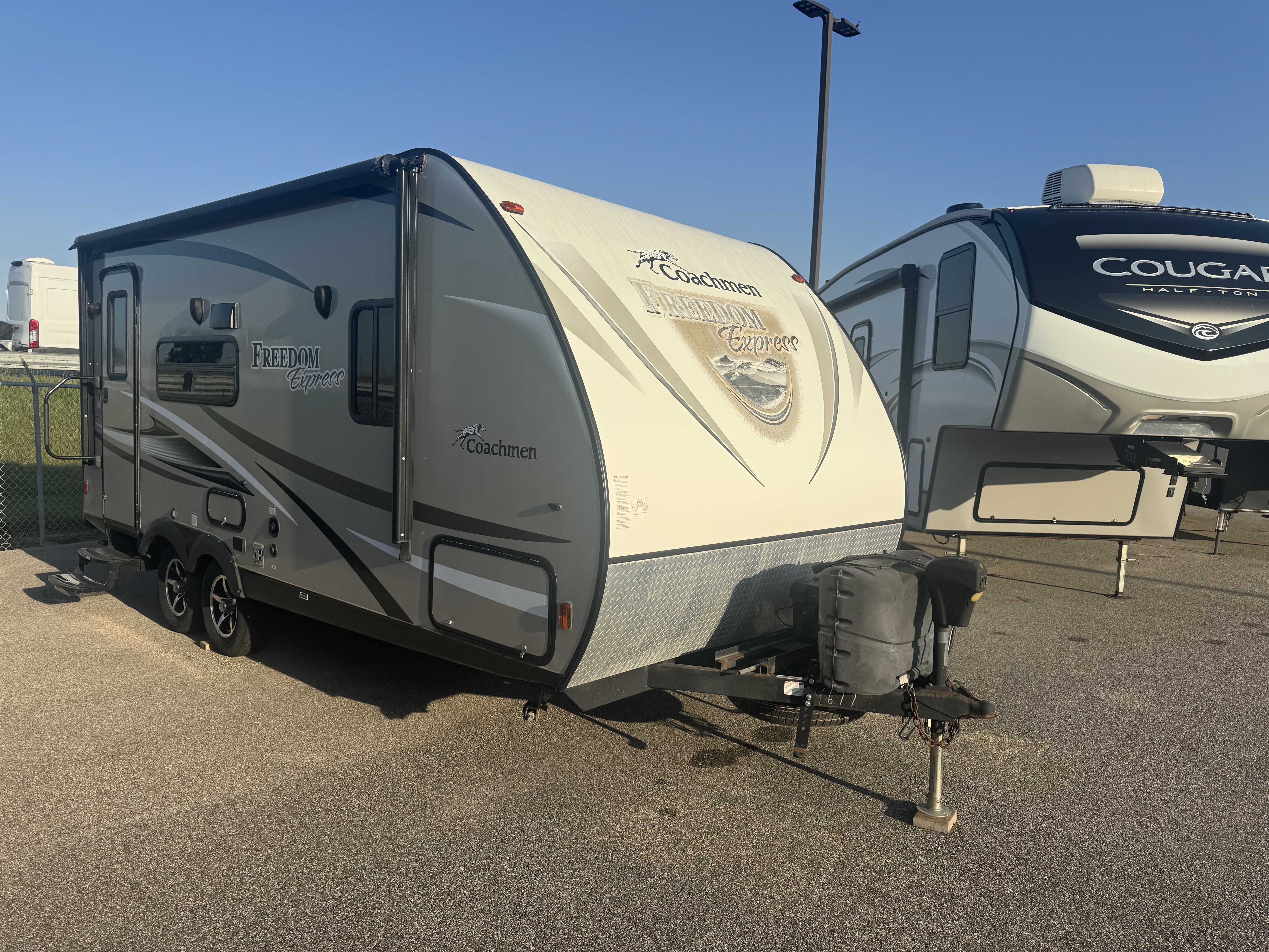 CONSIGNMENT 2017 Coachmen FREEDOM EXPRESS 192RBS