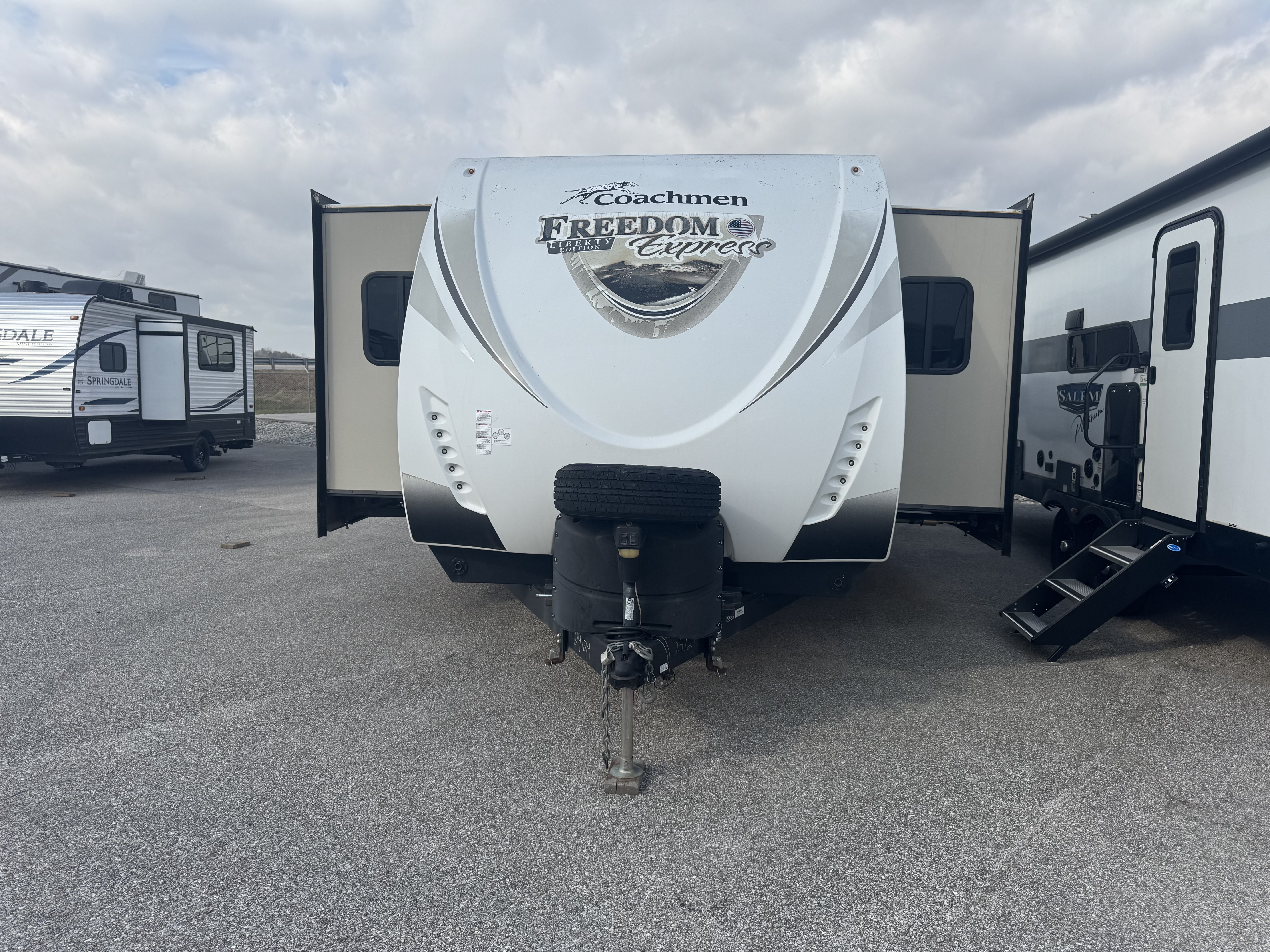 CONSIGNMENT 2018 Coachmen FREEDOM EXPRESS 321FEDSLE