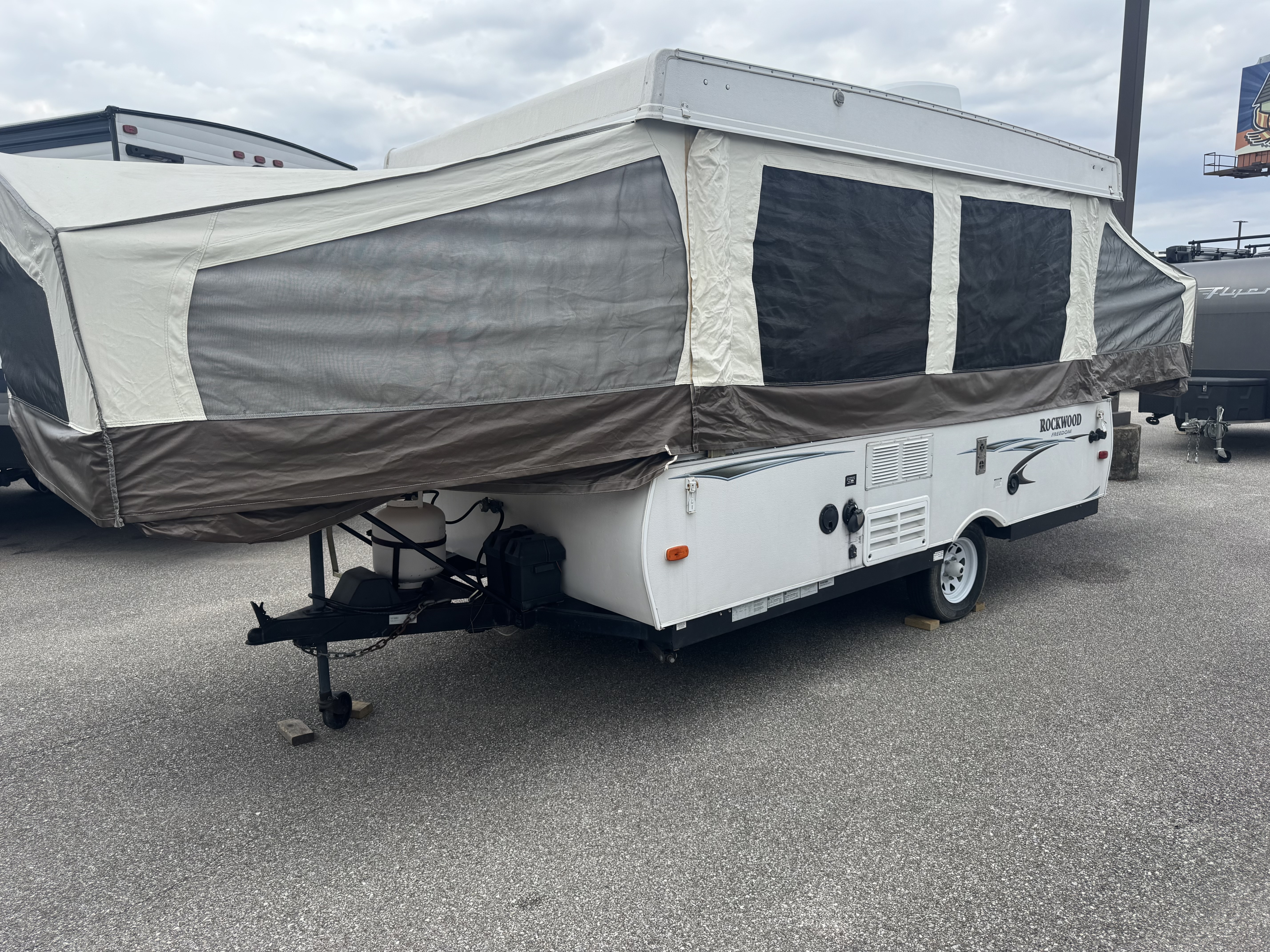 USED 2014 Forest River ROCKWOOD 2270 - American RV