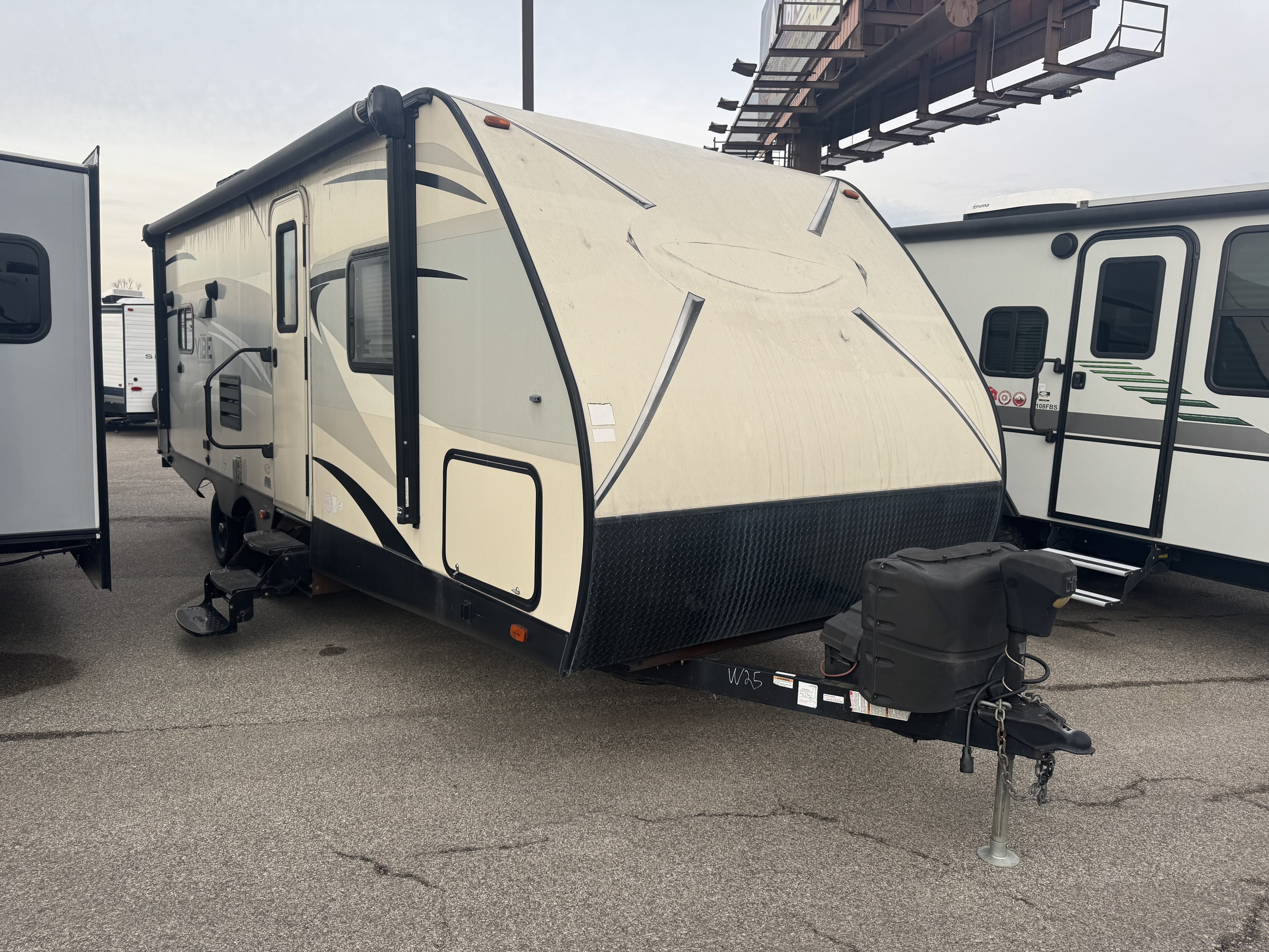 USED 2017 Forest River VIBE 224RLS
