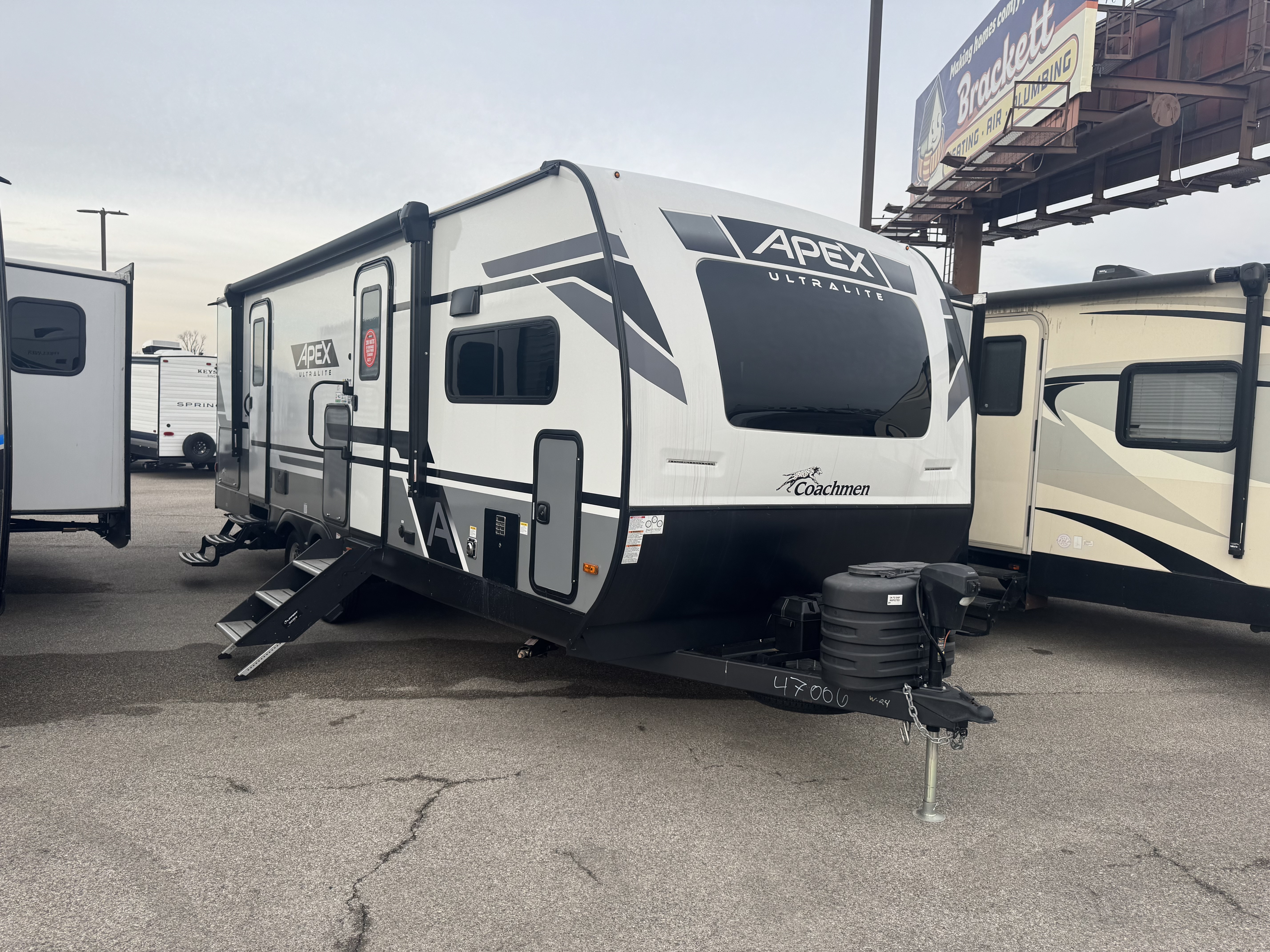 USED 2024 Coachmen APEX 243FKS