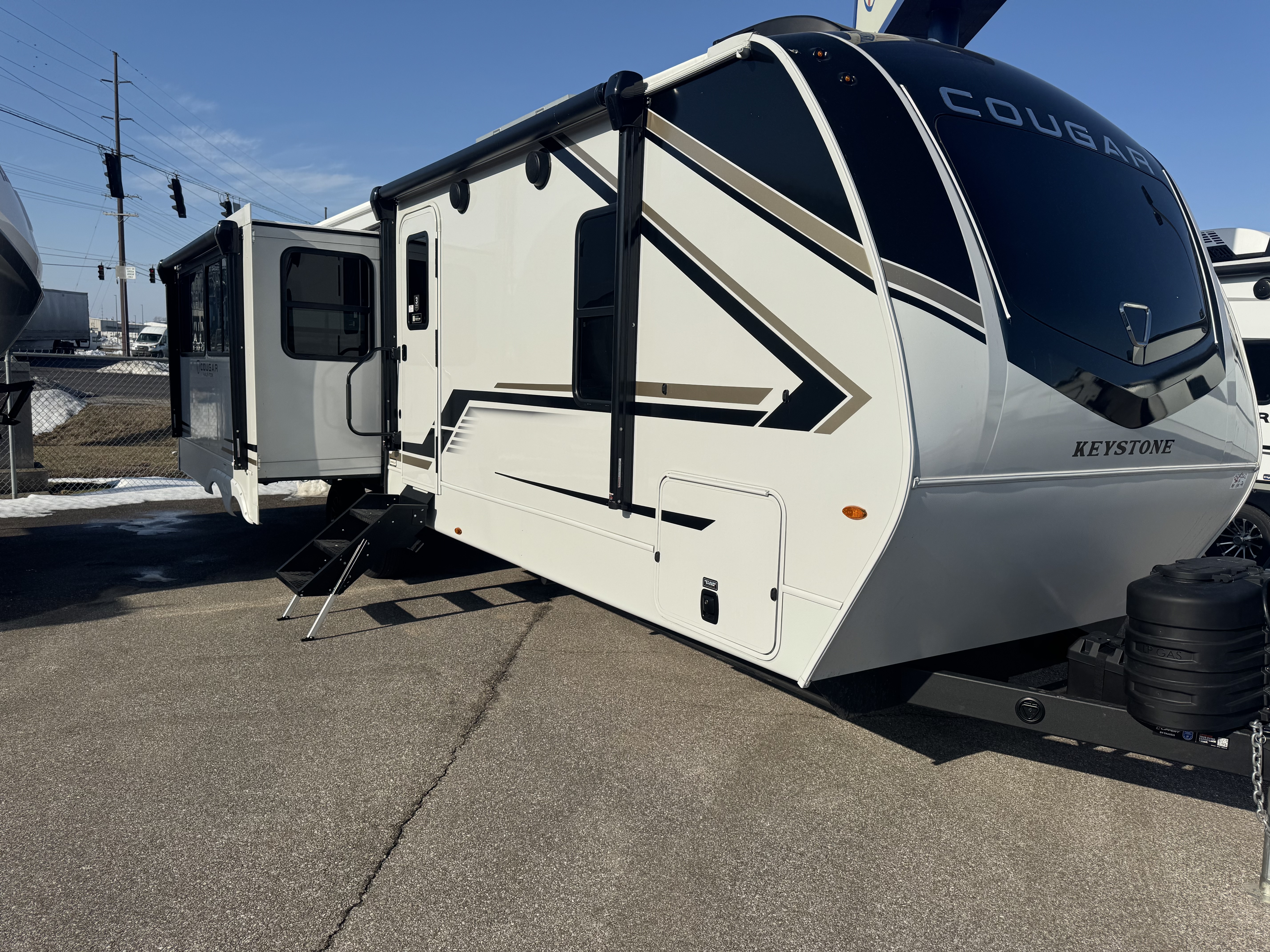 NEW 2026 Keystone COUGAR HALF-TON 29RLP