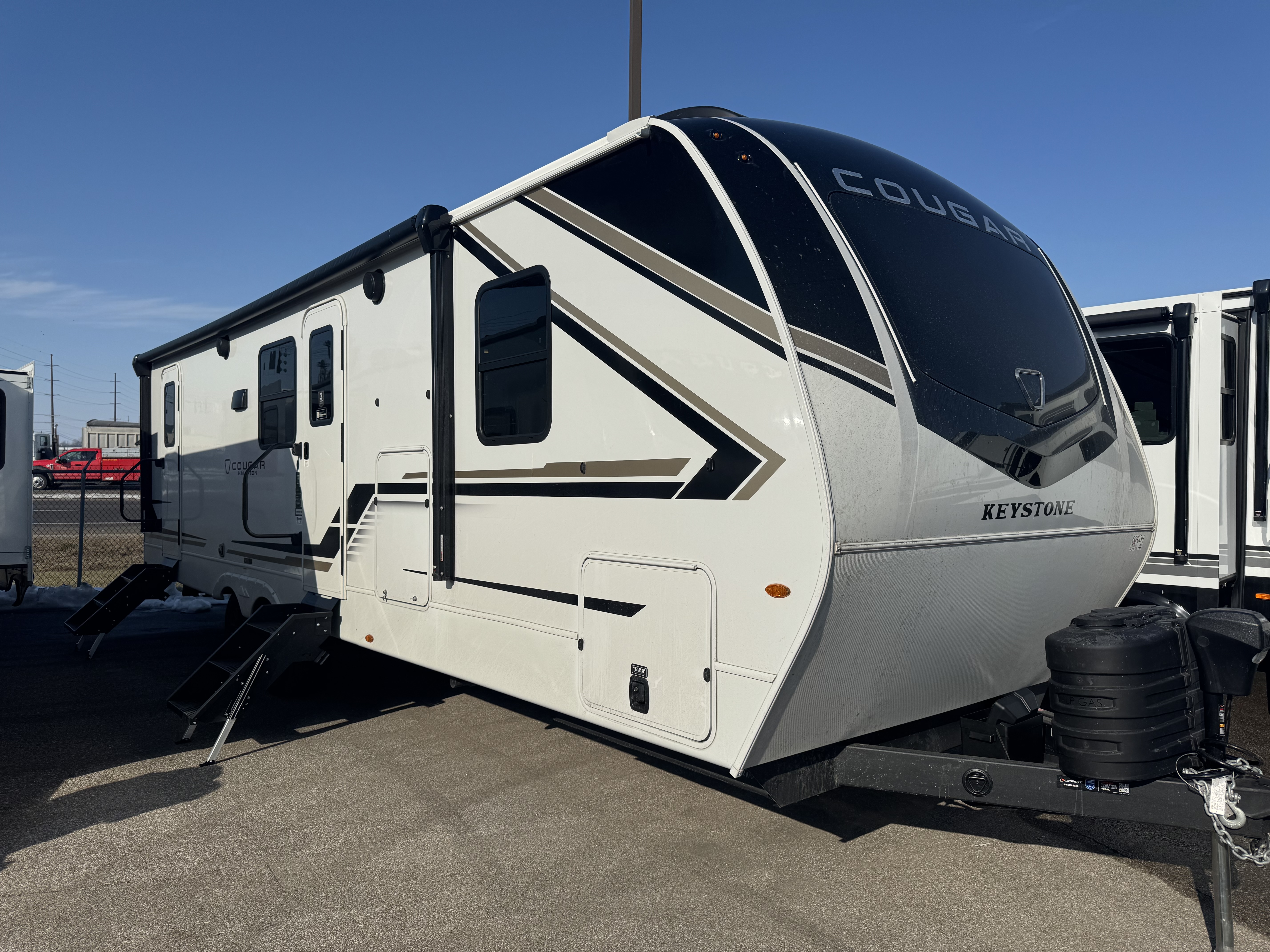 NEW 2026 Keystone COUGAR HALF-TON 28BHS