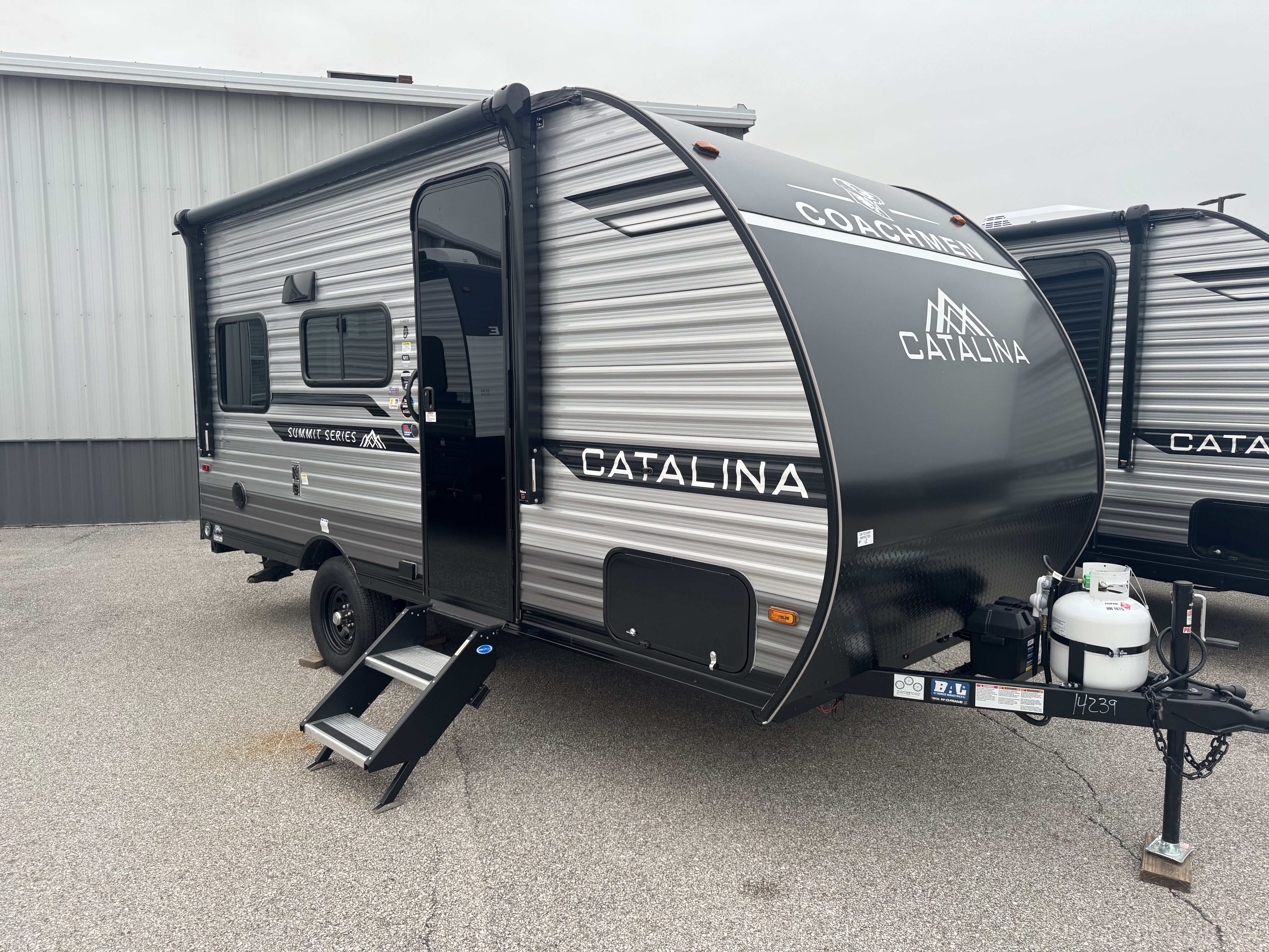NEW 2026 Coachmen CATALINA SUMMIT 154RDX