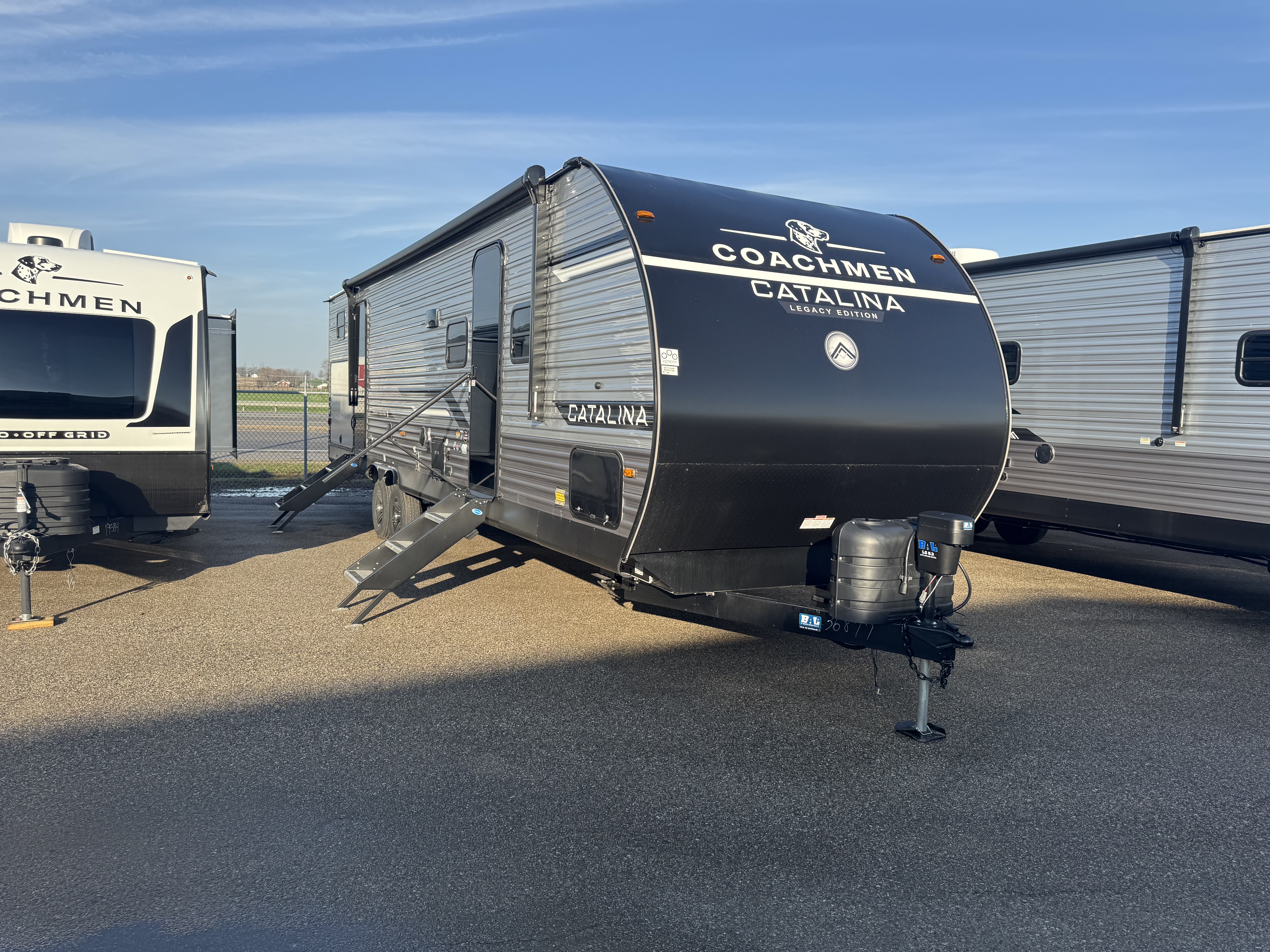 NEW 2026 Coachmen CATALINA 323BHDSCKLE