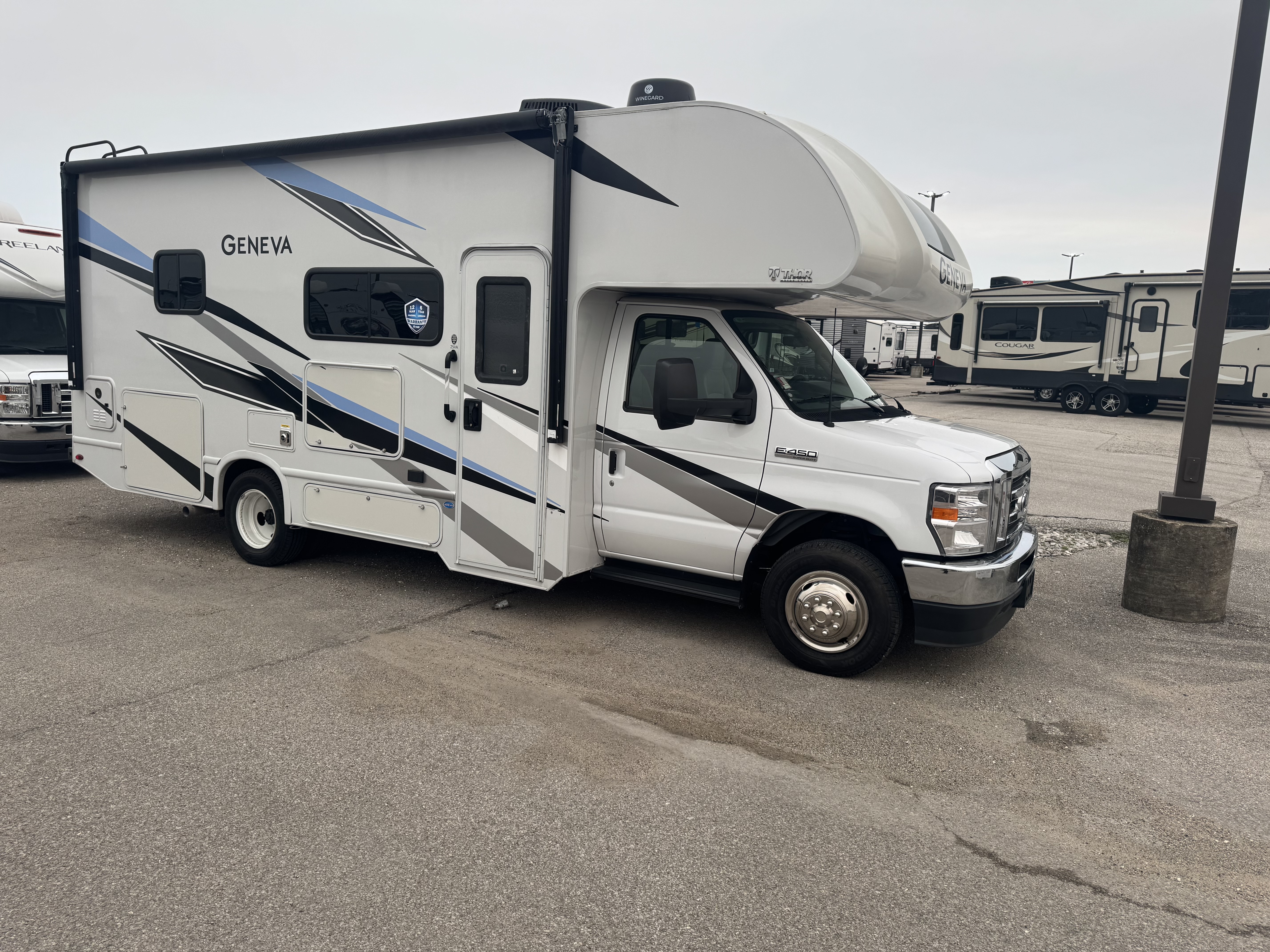 CONSIGNMENT 2023 Thor Motor Coach GENEVA 25VA