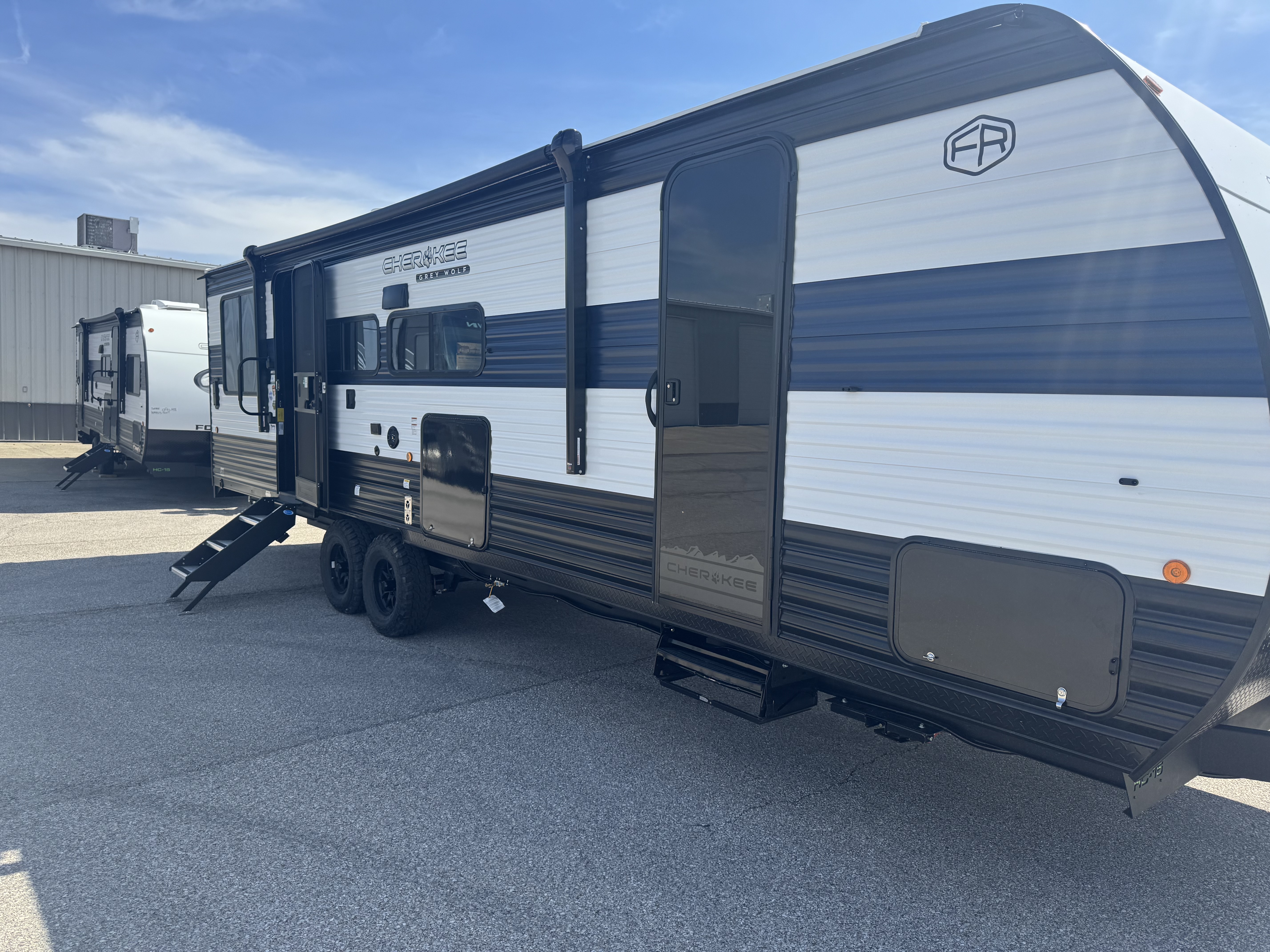 NEW 2026 Forest River CHEROKEE GREY WOLF 24RRT - American RV