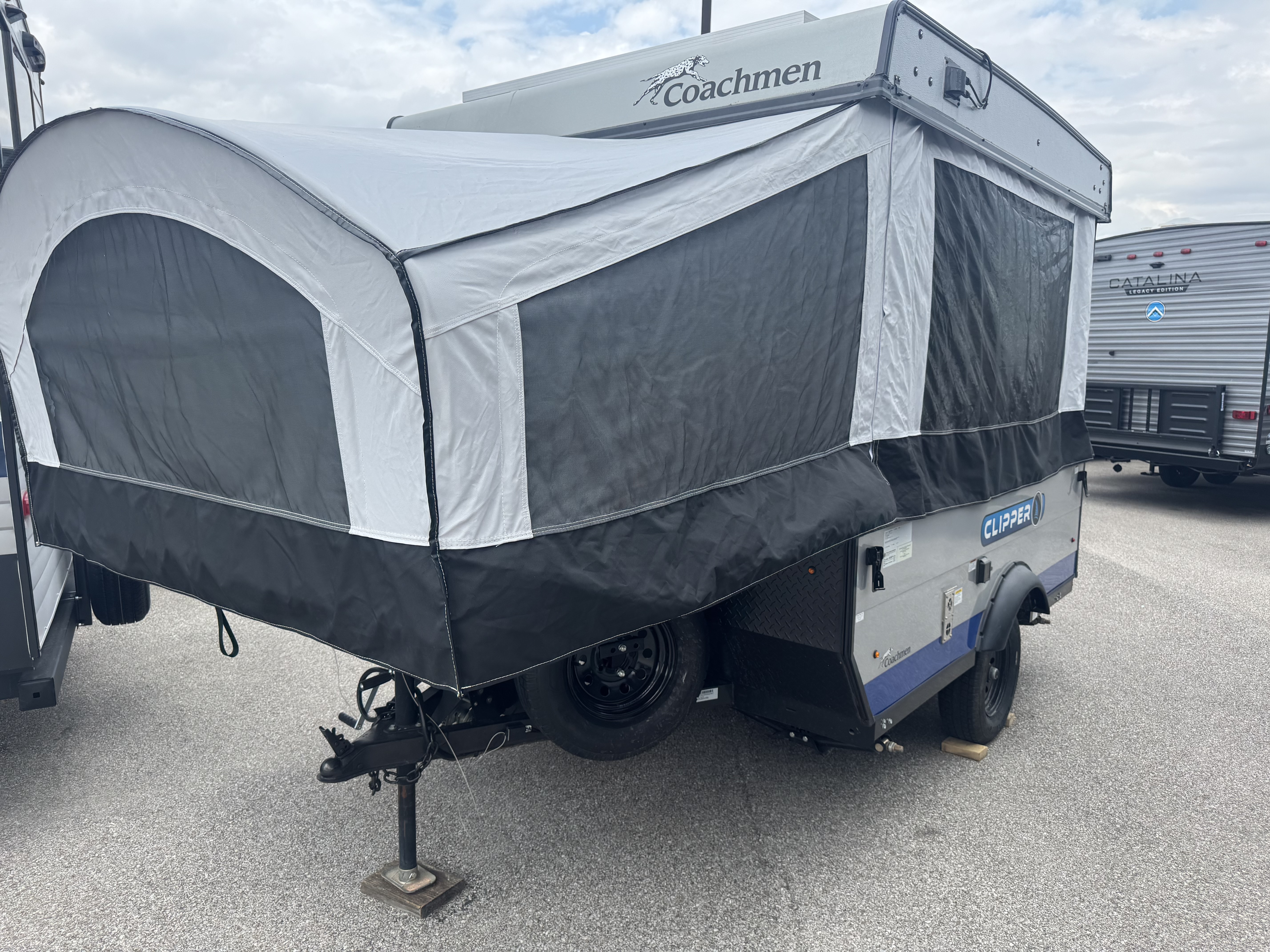 USED 2024 Coachmen CLIPPER LS 860QS