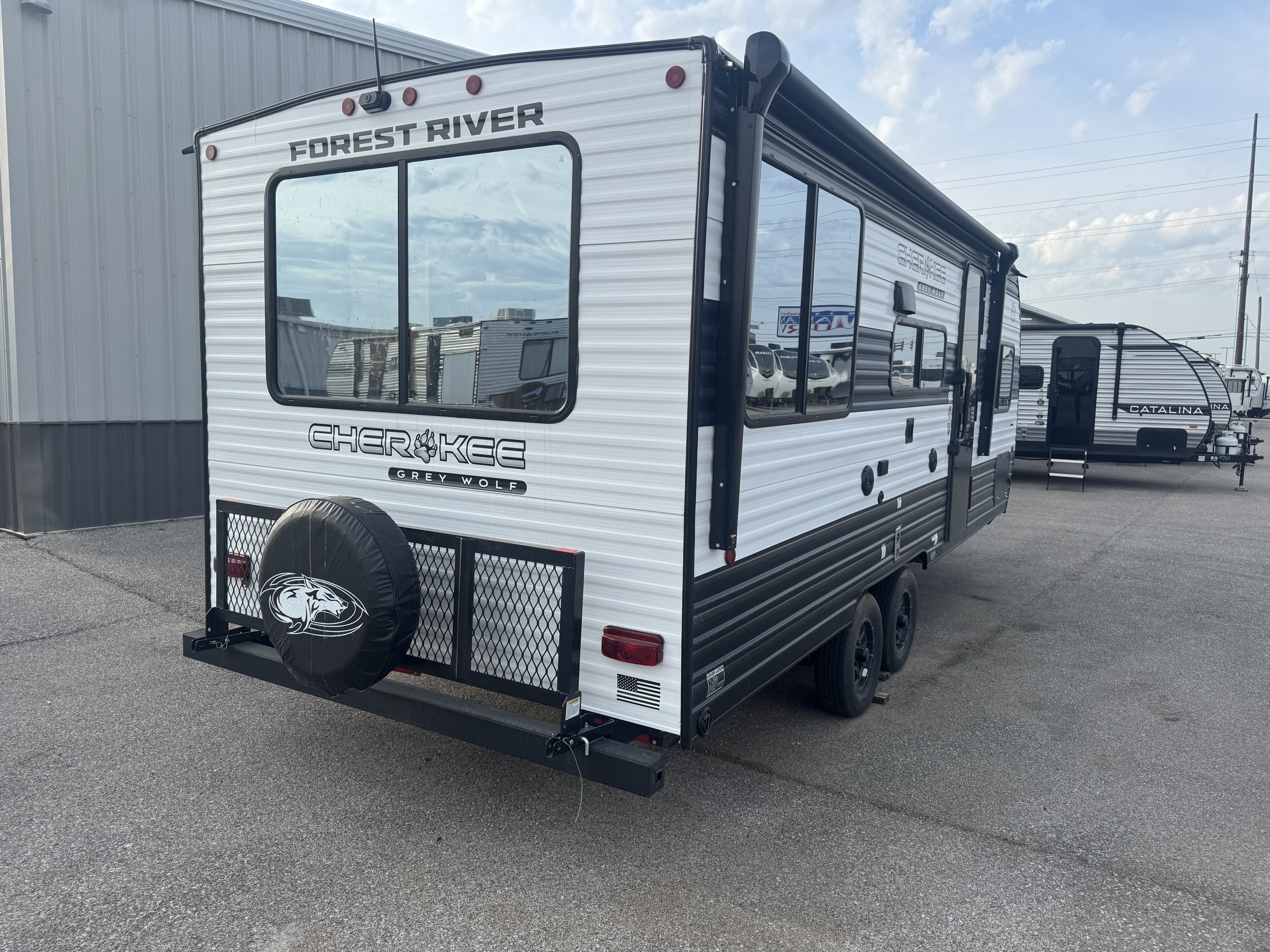 NEW 2026 Forest River CHEROKEE GREY WOLF 20RDSE