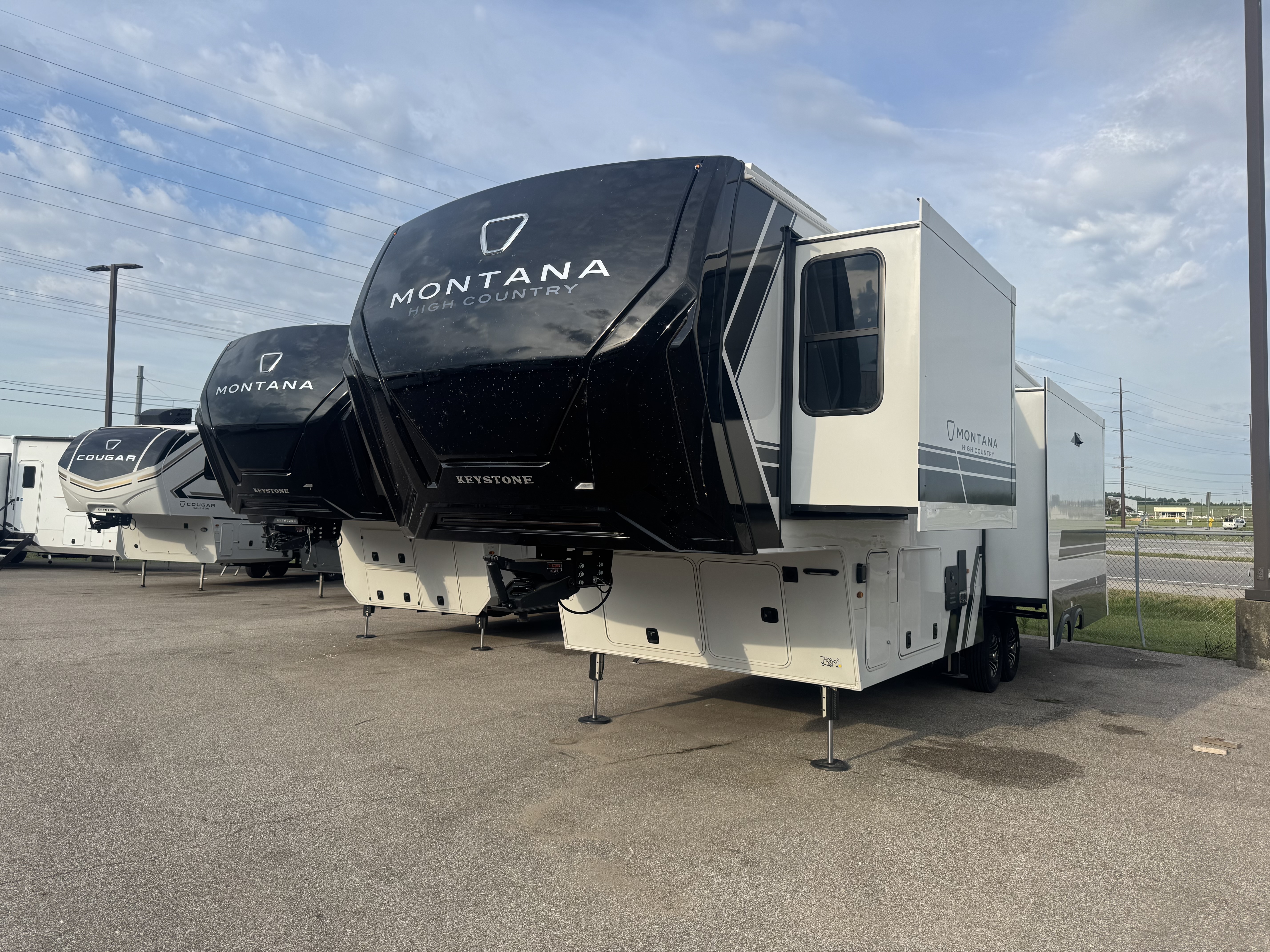 NEW 2026 Keystone MONTANA HIGH COUNTRY 290RL