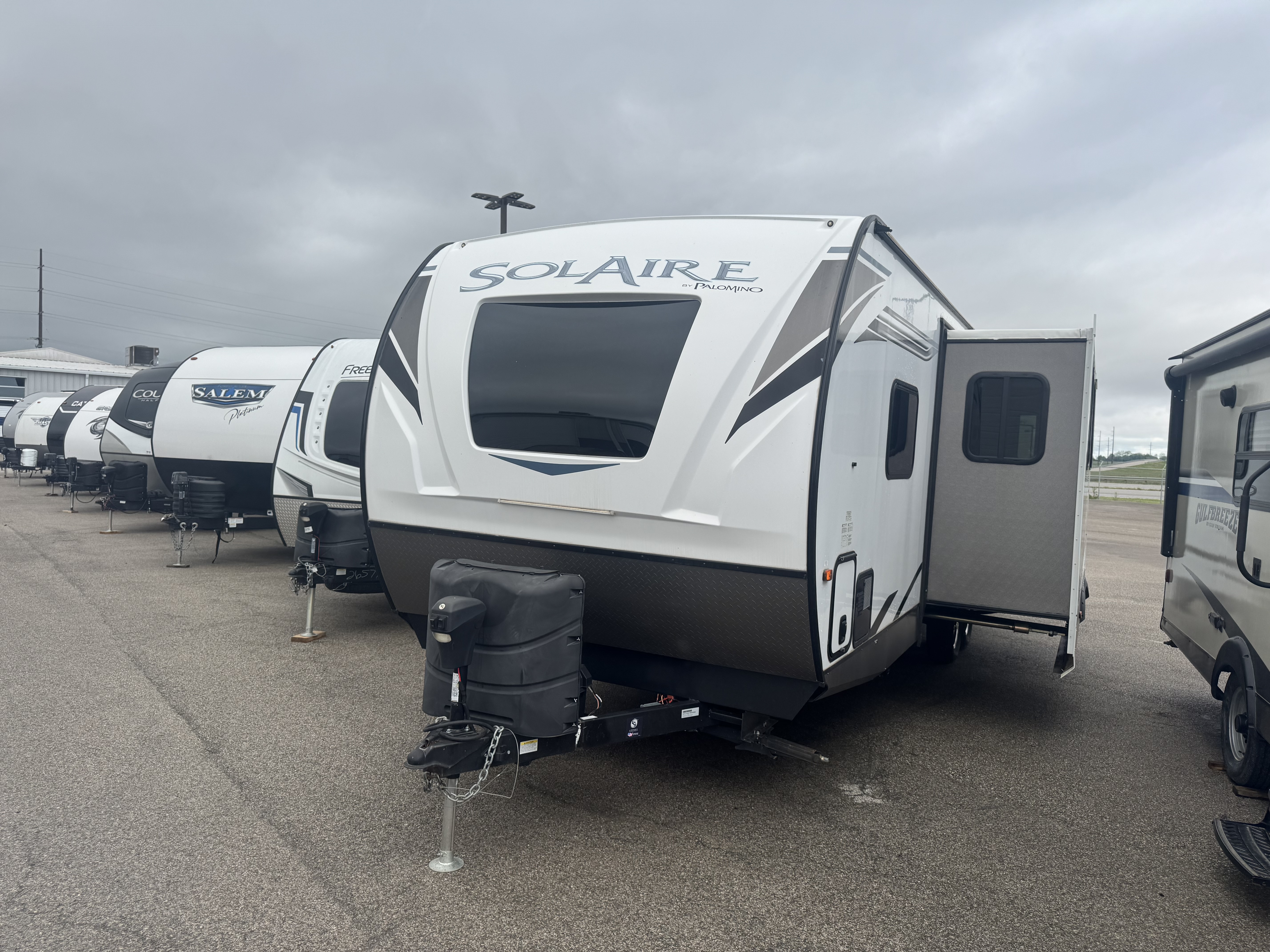 USED 2022 Forest River SOLAIRE 258RBSS - American RV