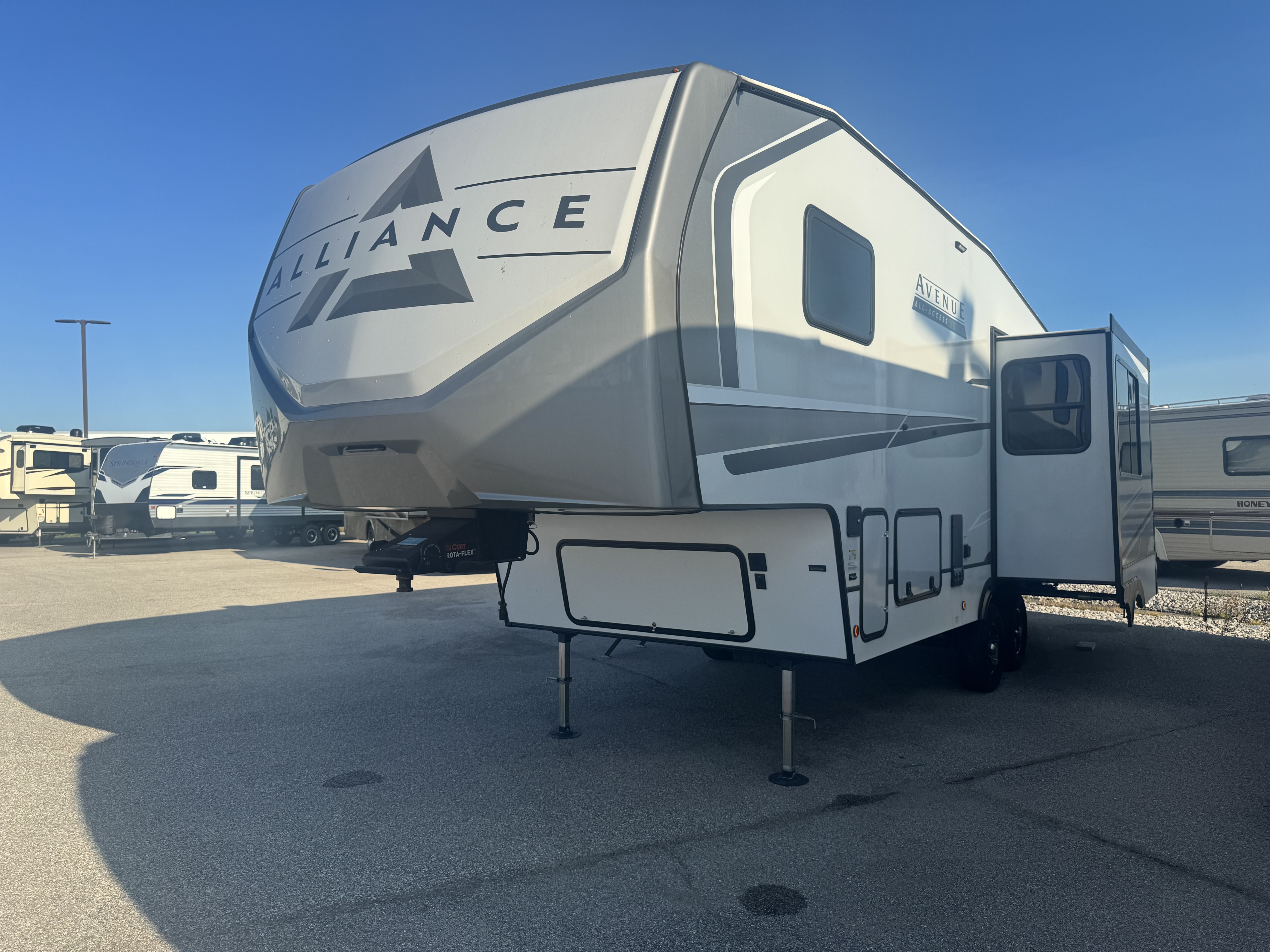 USED 2024 Alliance Rv AVENUE 24RK - American RV
