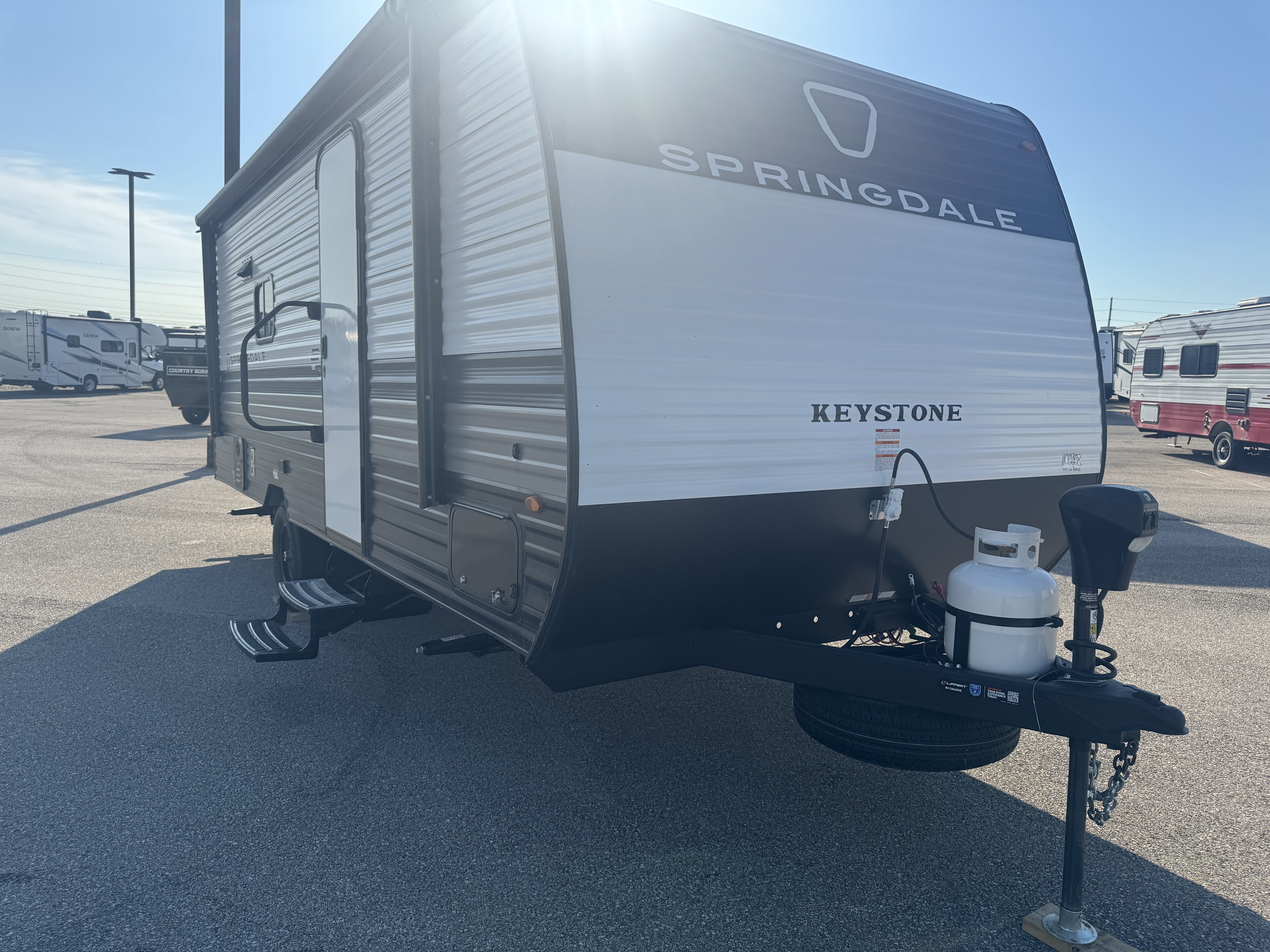 NEW 2027 Keystone SPRINGDALE 1950RBS - American RV