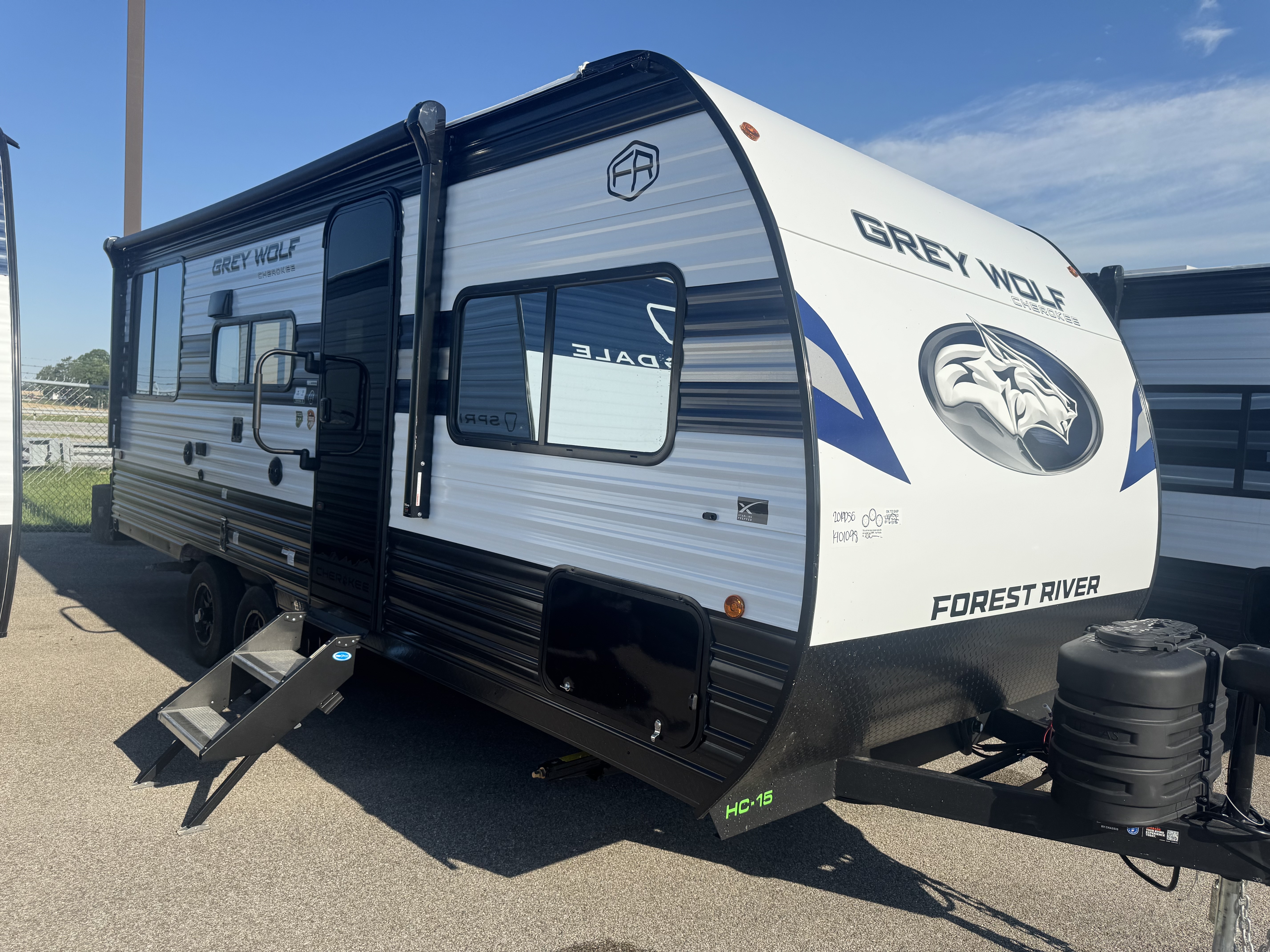 NEW 2027 Forest River CHEROKEE GREY WOLF 20RDSE