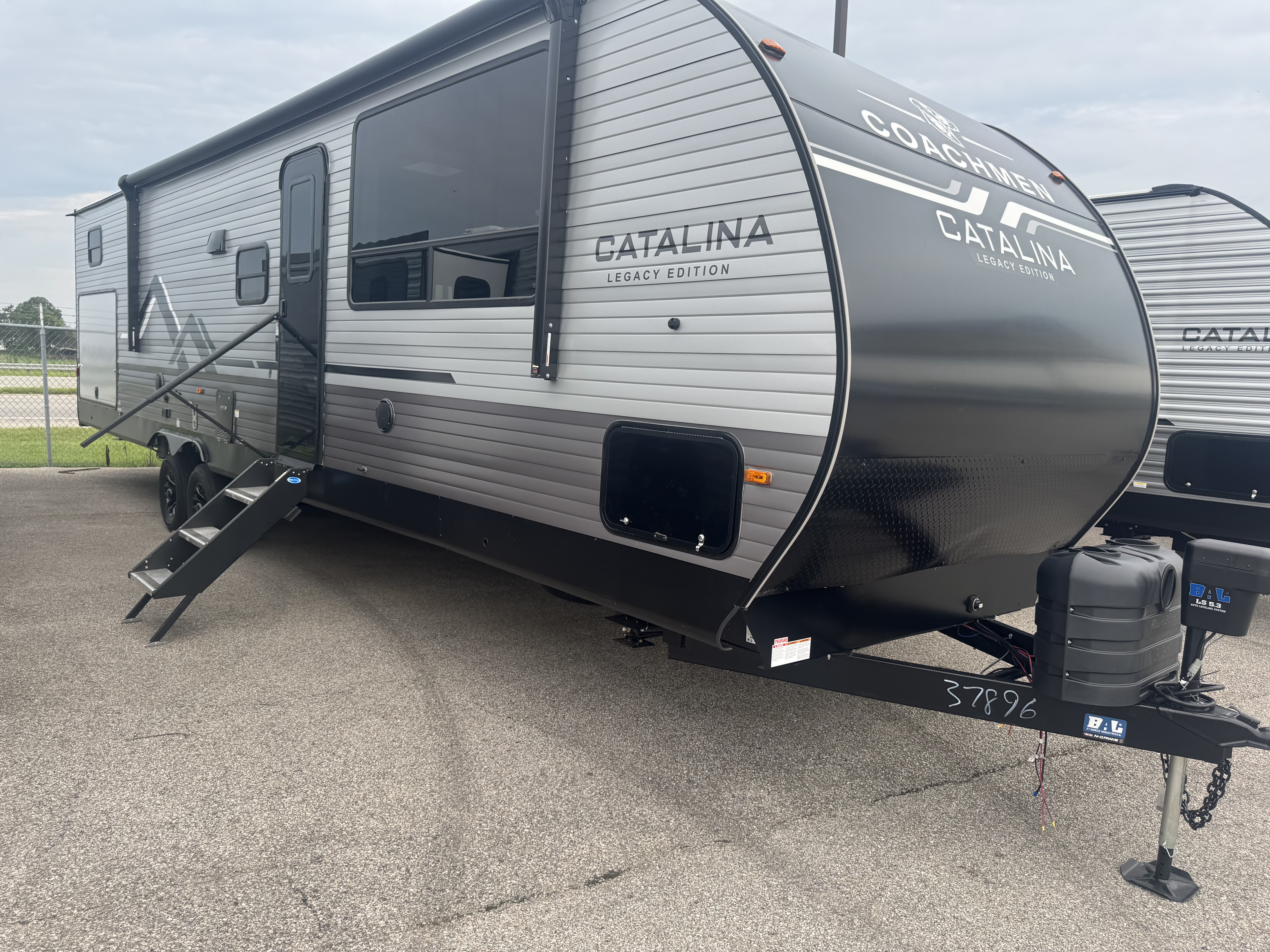 NEW 2027 Coachmen CATALINA 343BHTSLE - American RV