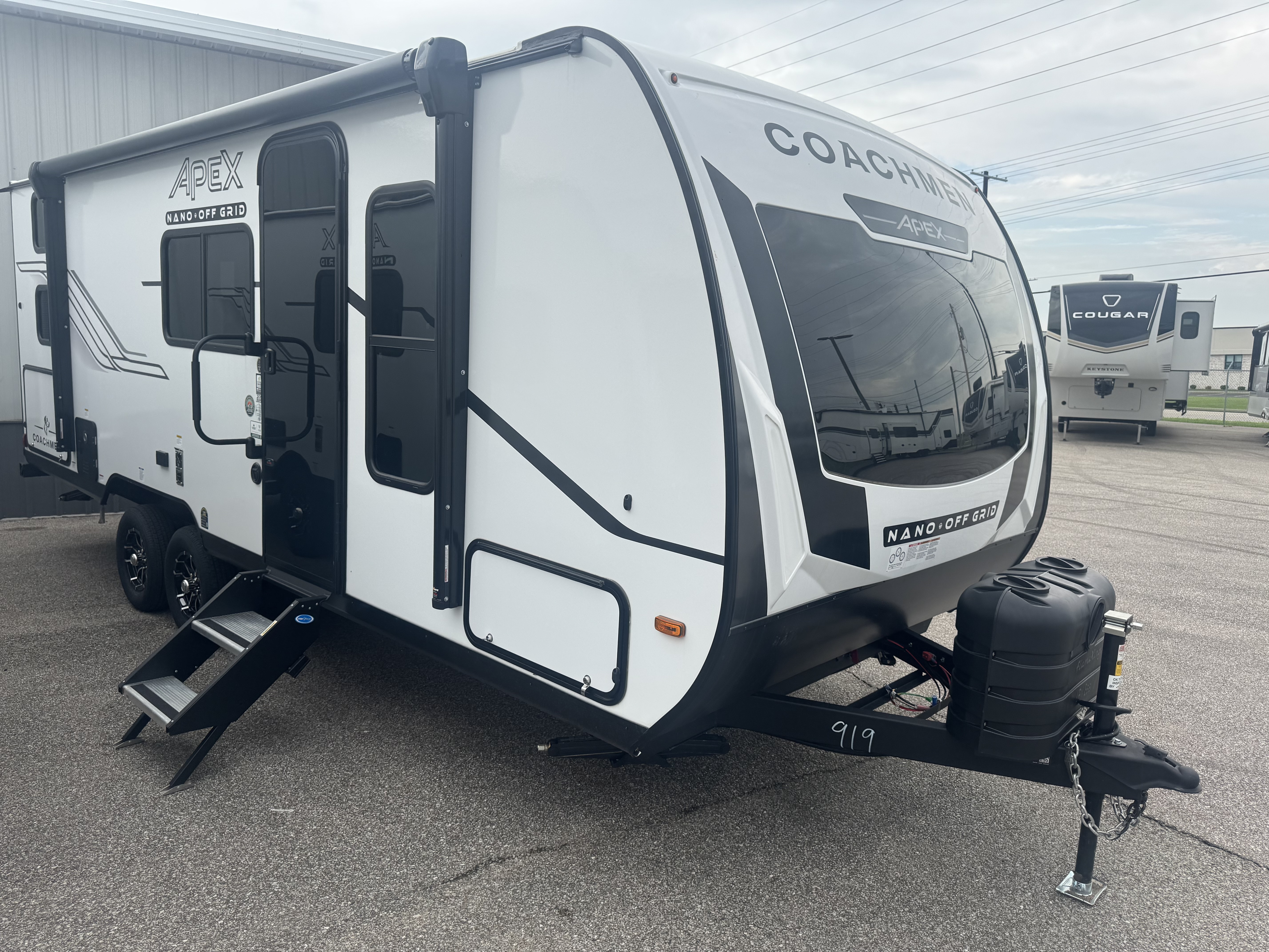 NEW 2027 Coachmen APEX NANO 208BHS - American RV