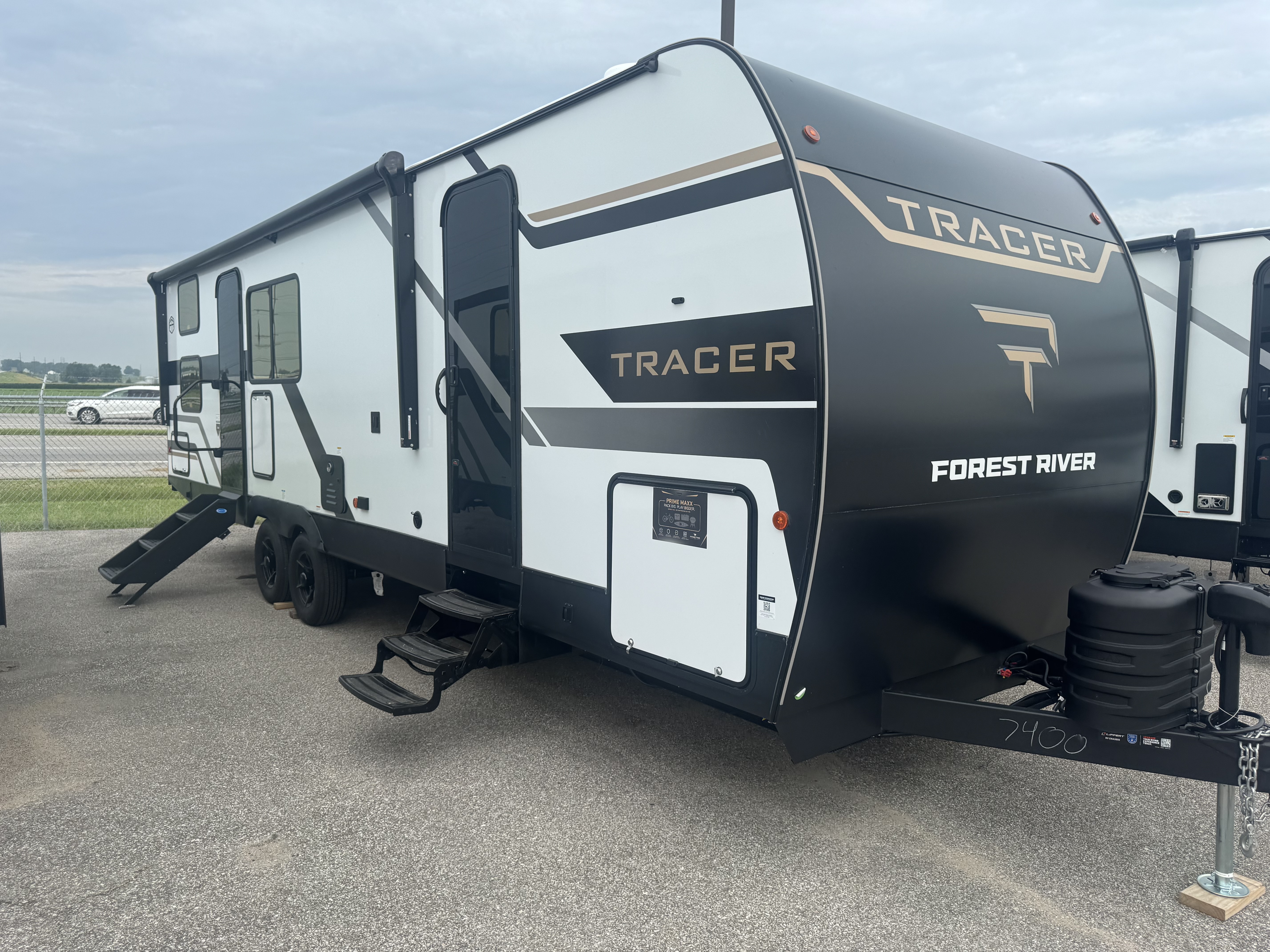 NEW 2027 Prime Time TRACER 275BH