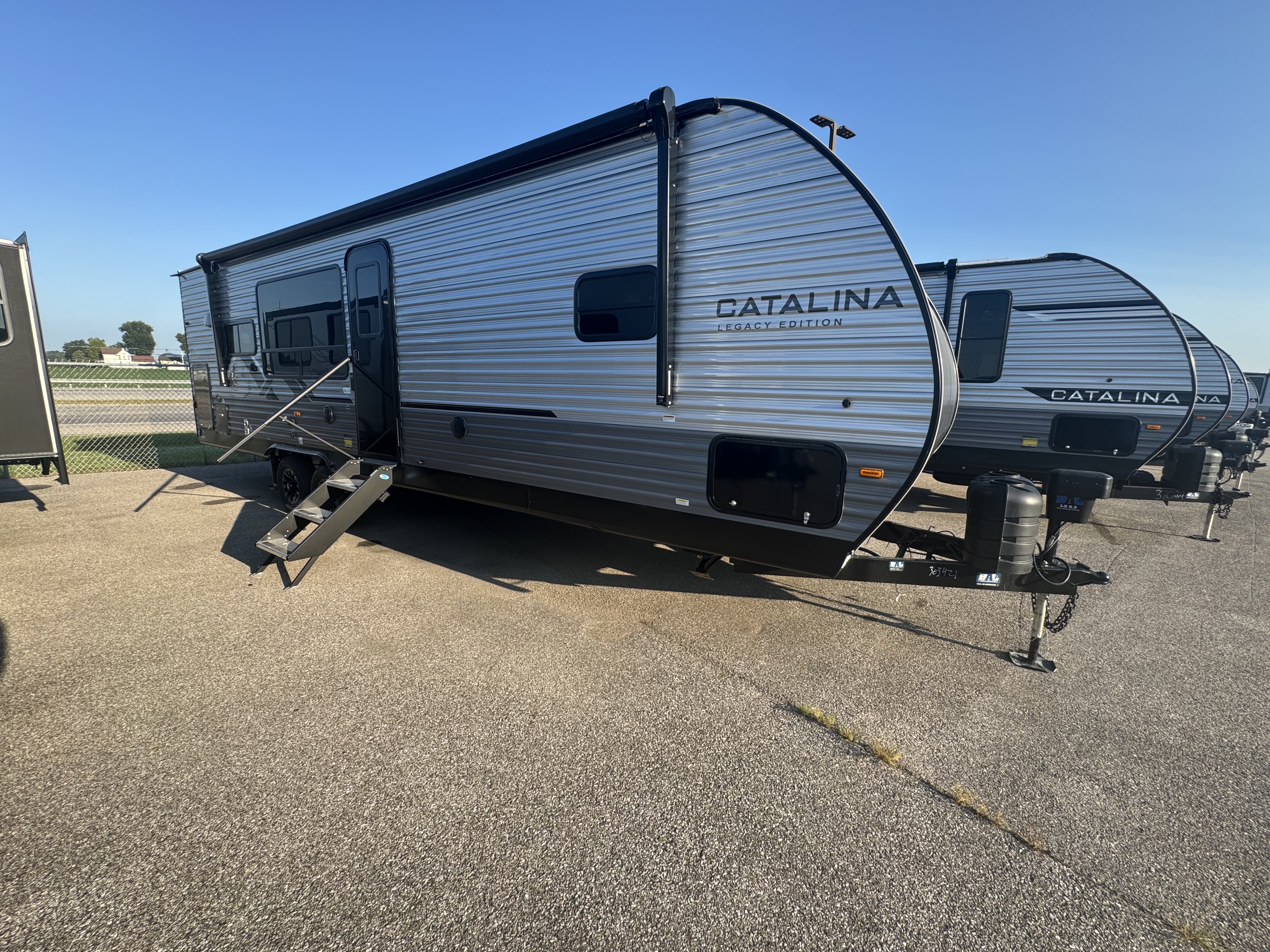 NEW 2027 Coachmen CATALINA 283RKSLE