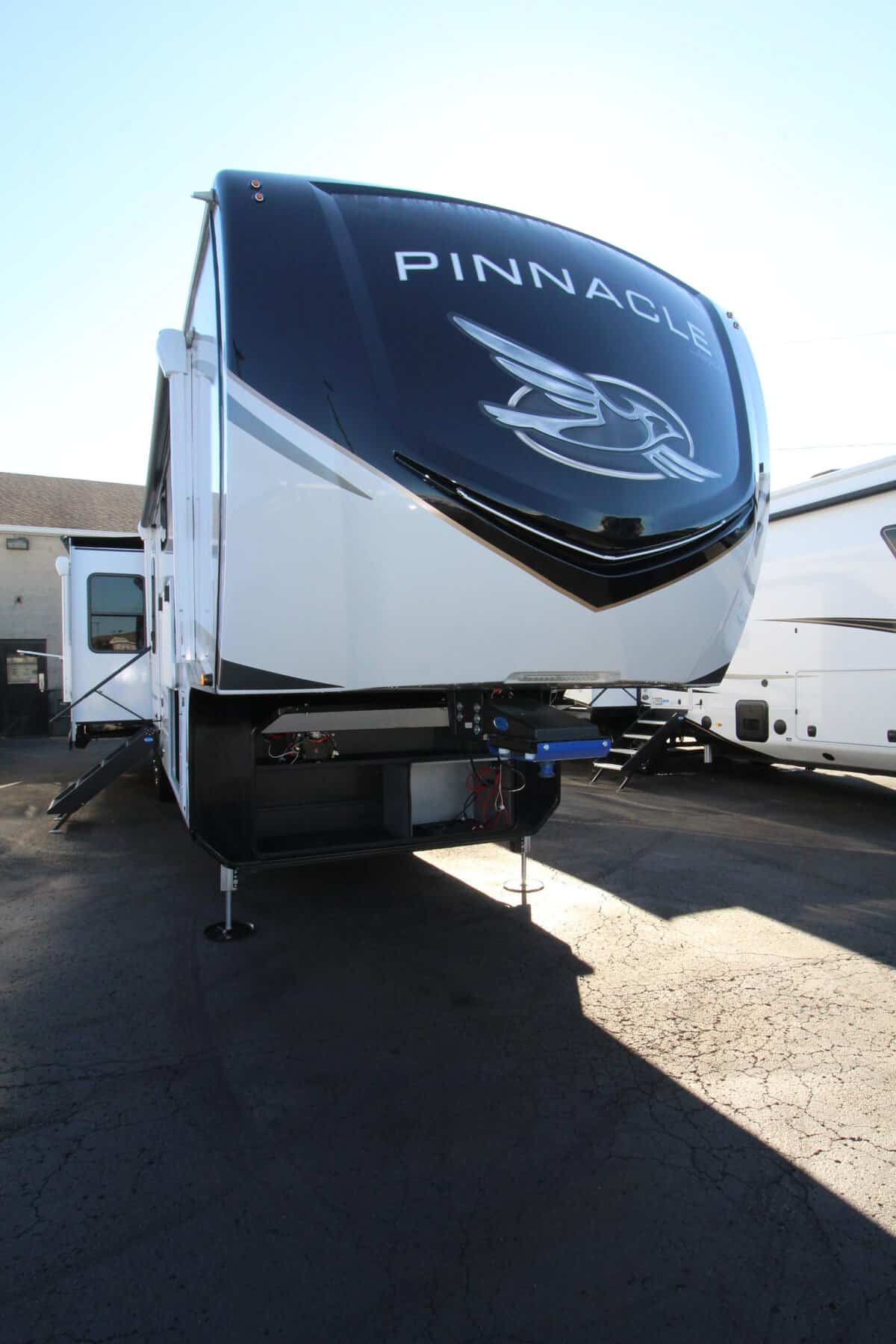 SOLD NEW 2024 Jayco PINNACLE 36KPTS Hazelwood, MO