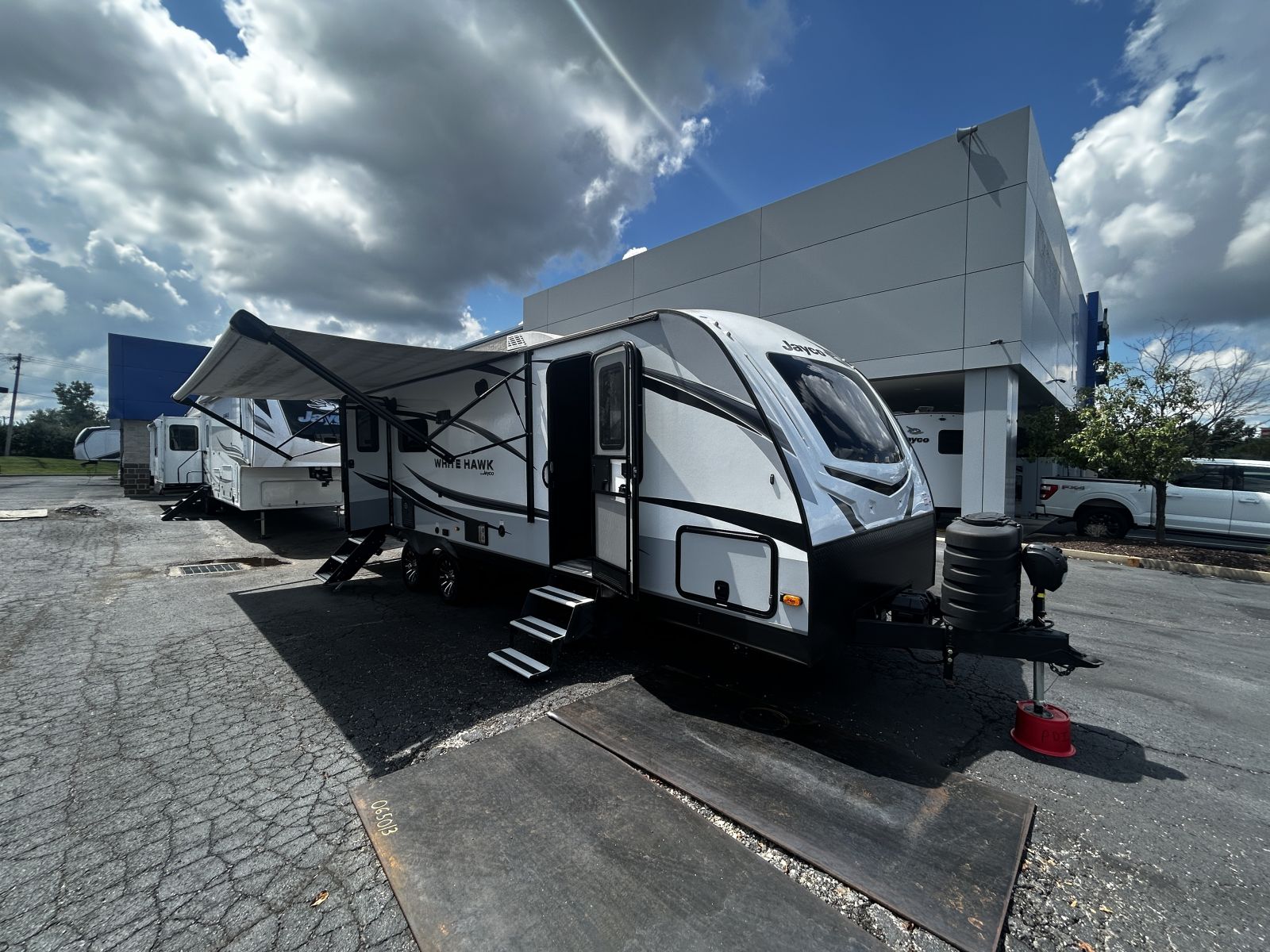2024 Jayco White Hawk 27RB - Apache Village RV Center