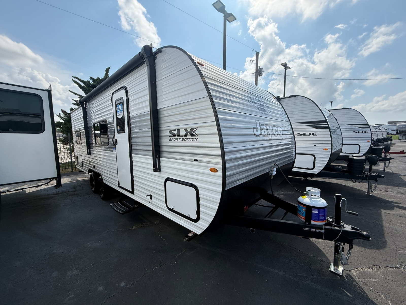 2026 Jayco Jay Flight SLX 250BH - Apache Village RV Center
