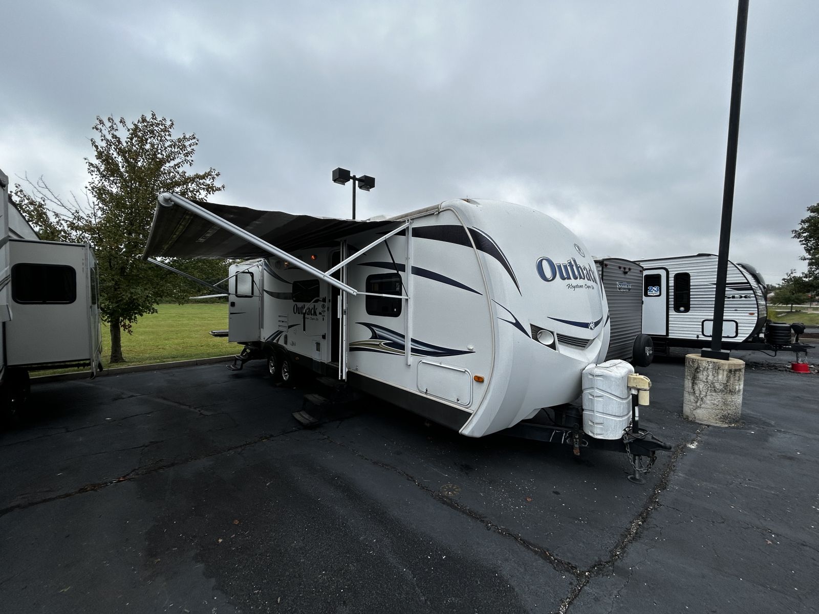 2012 Keystone Outback 312BH - Apache Village RV Center