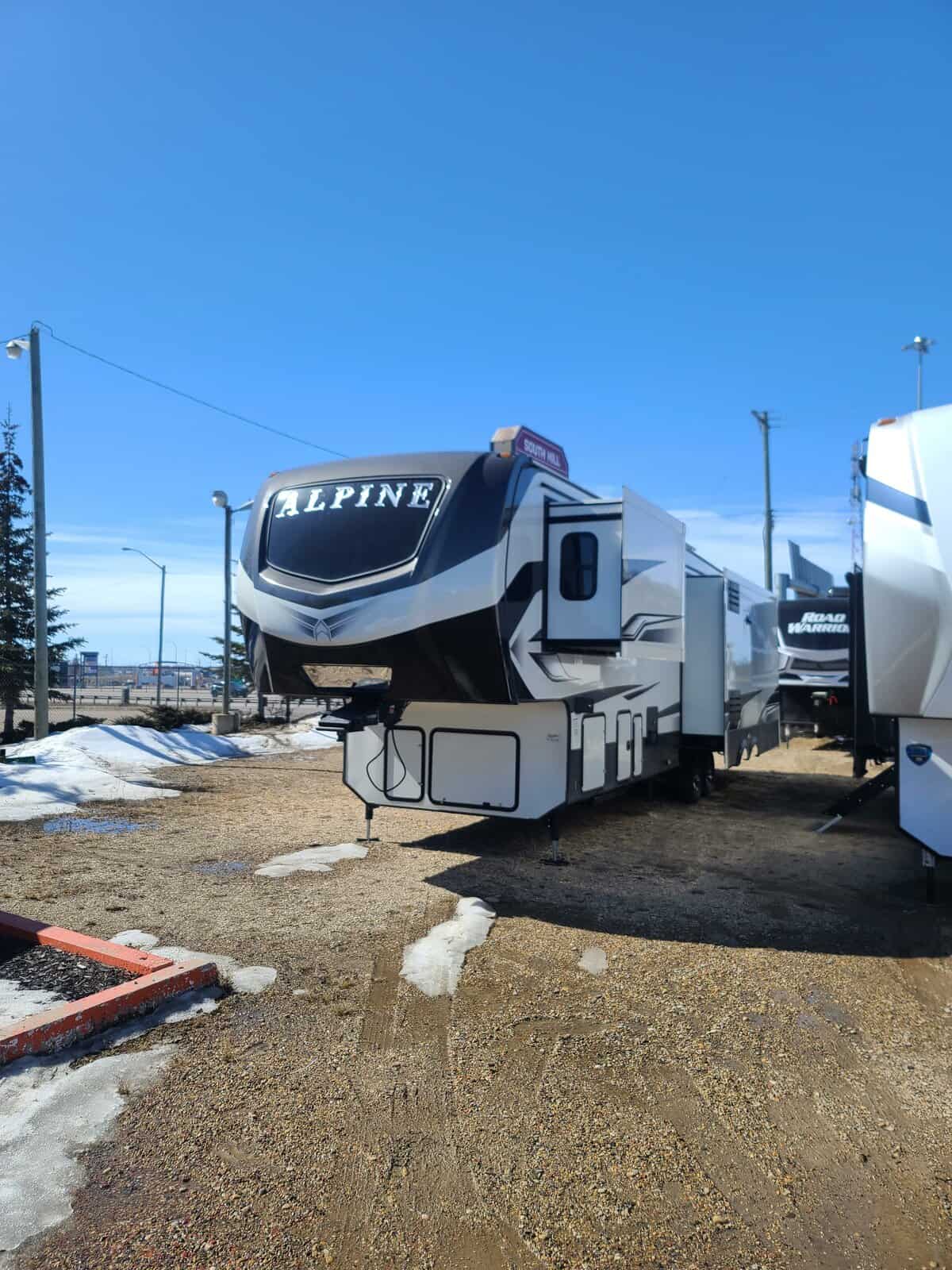 NEW 2023 Keystone ALPINE 3650 RL