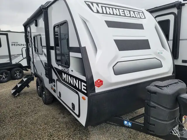 NEW 2023 Winnebago MICRO MINNIE 1720 FB