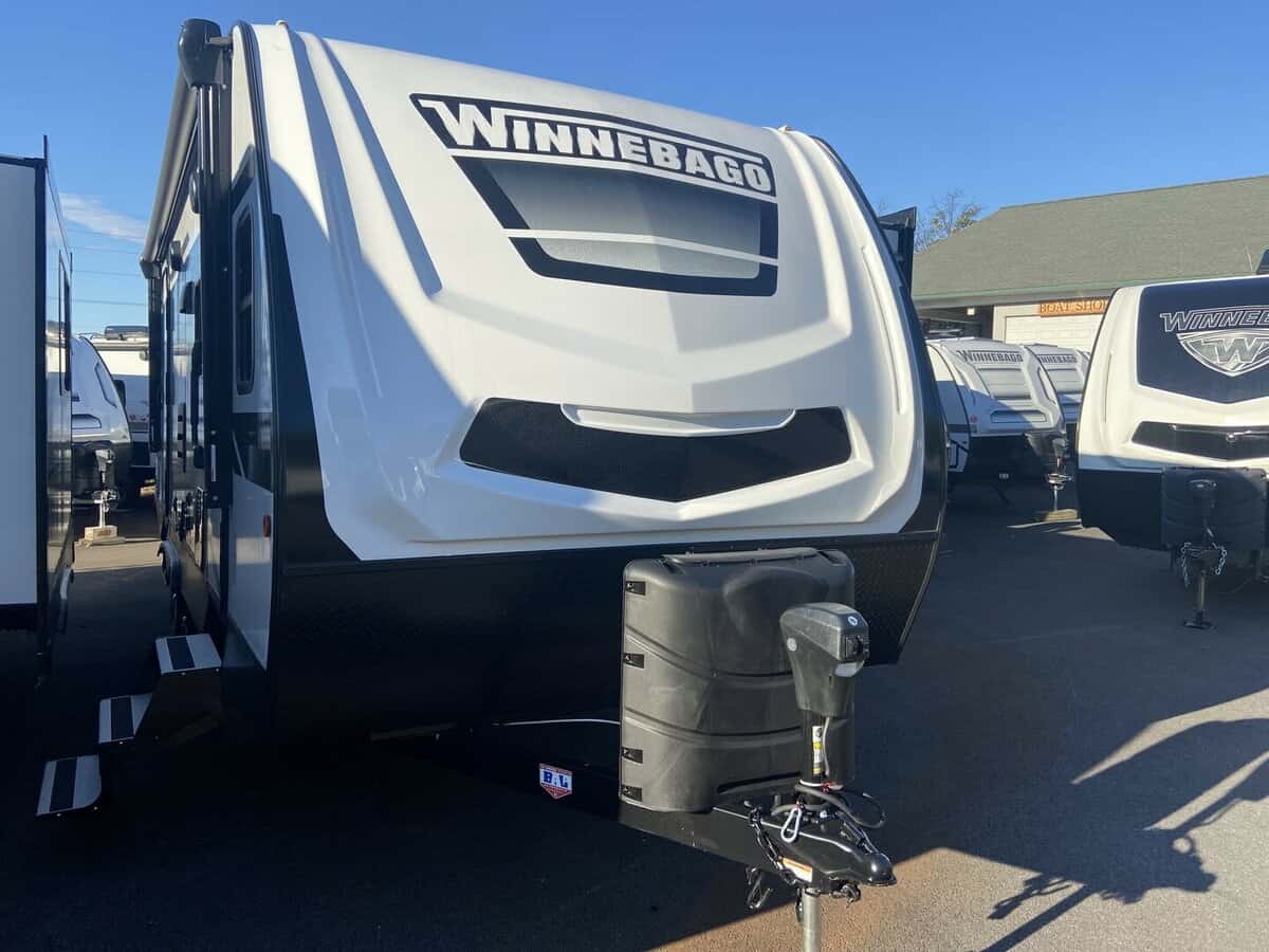 NEW 2023 Winnebago MINNIE 2500 FL