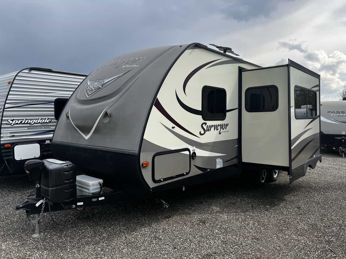 USED 2015 Forest River SURVEYOR 226RBDS