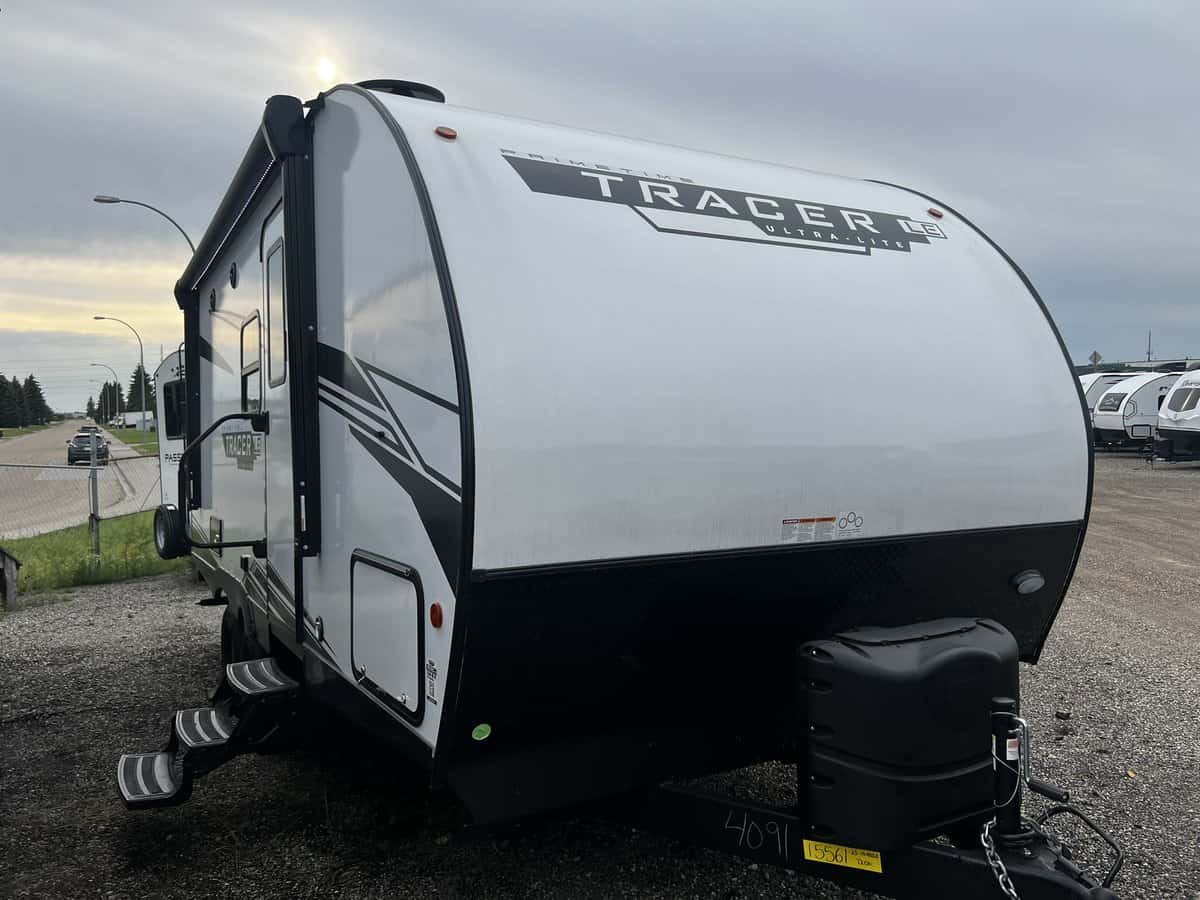 NEW 2023 Forest River TRACER 190 RBSLE
